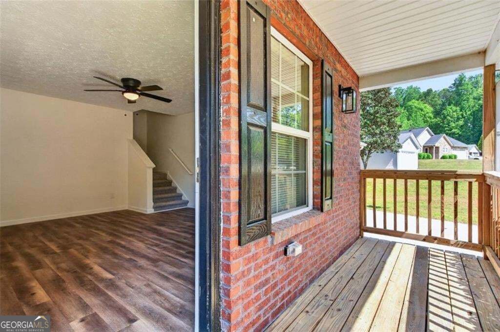 1424 Steam Engine Way Ne Property Photo 8
