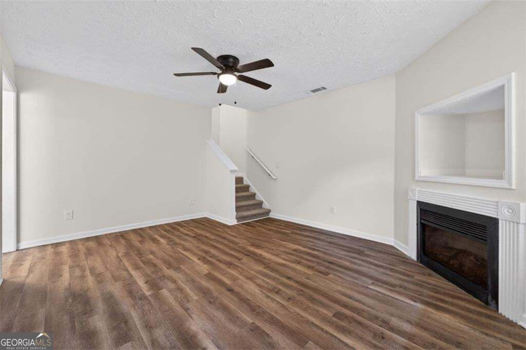 1424 Steam Engine Way Ne Property Photo 9