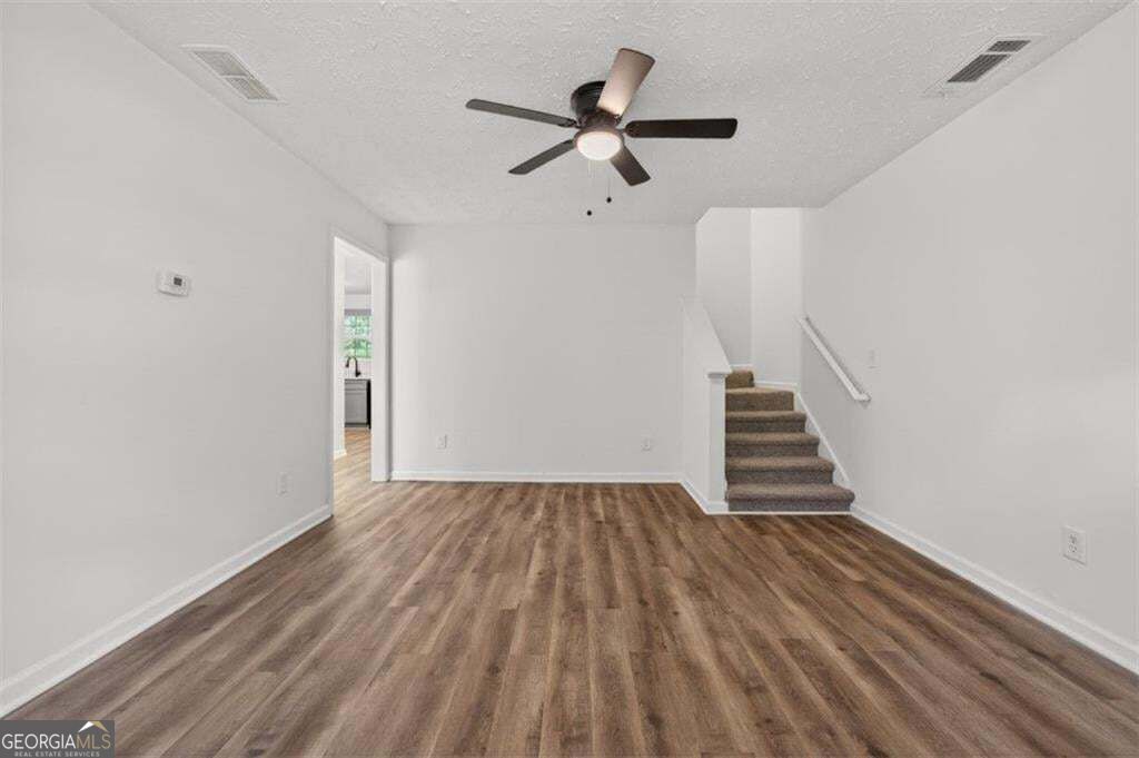 1424 Steam Engine Way Ne Property Photo 10