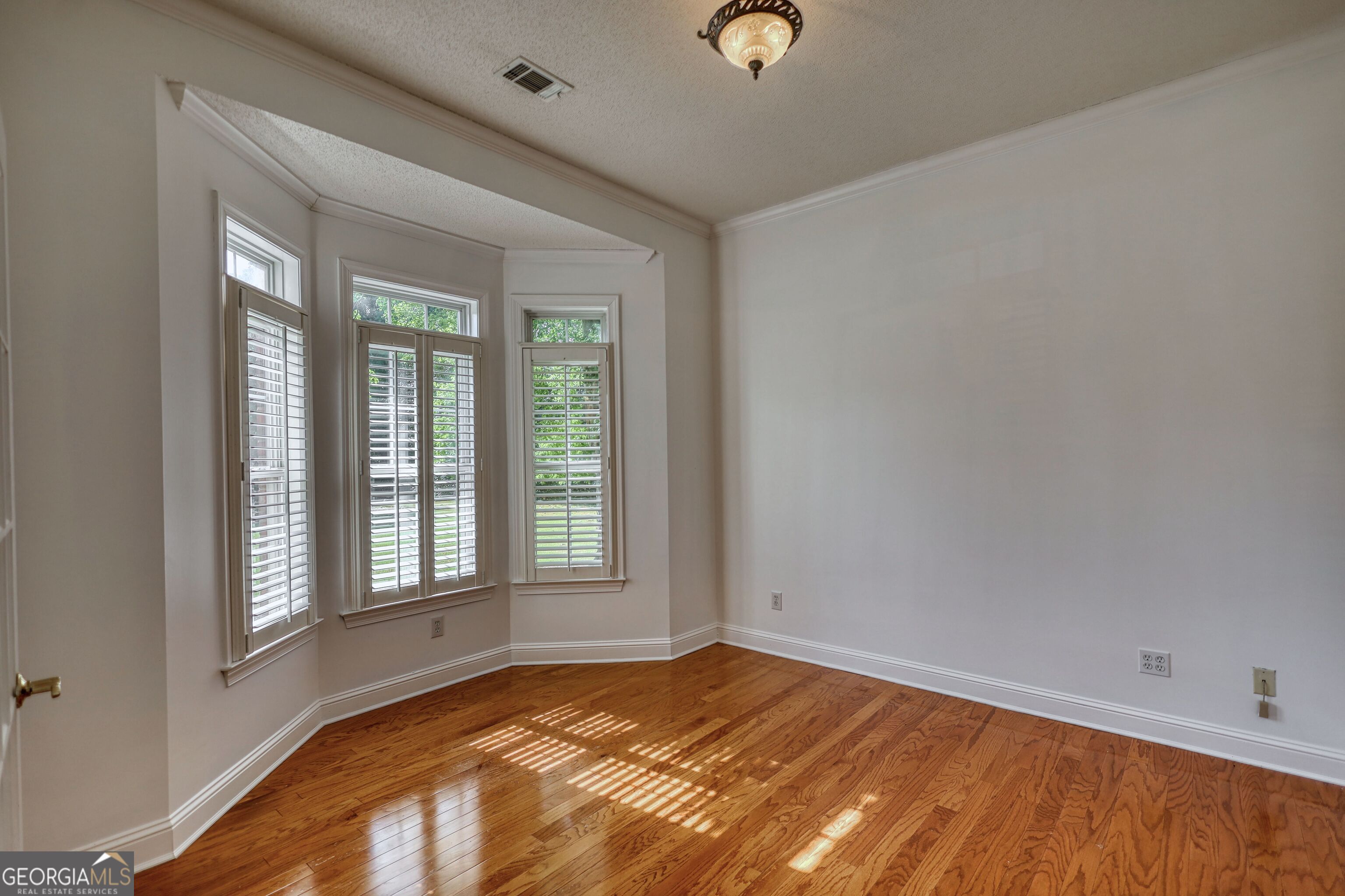 100 Westminster Way Property Photo 11