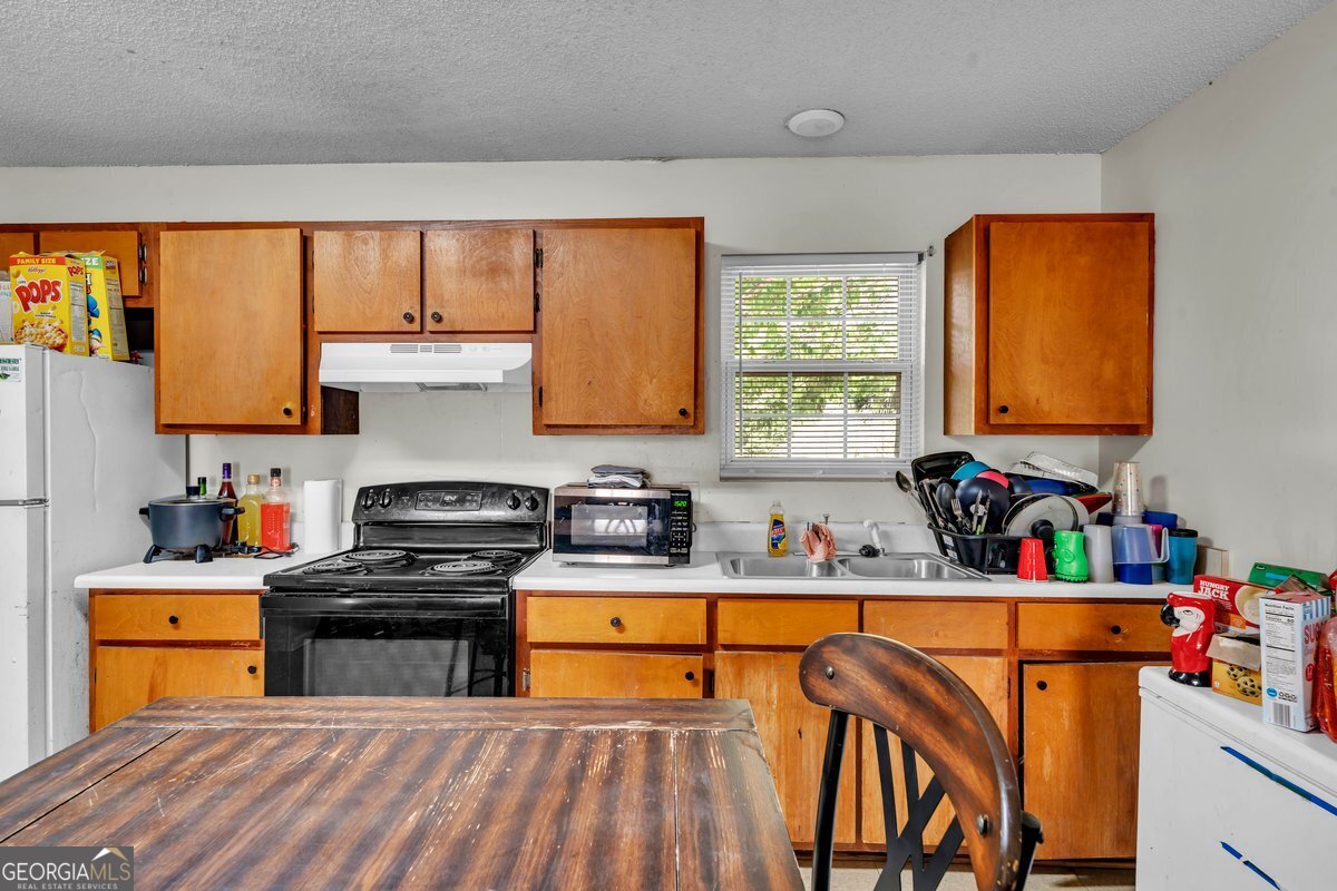 142 Ruby Street Property Photo 5