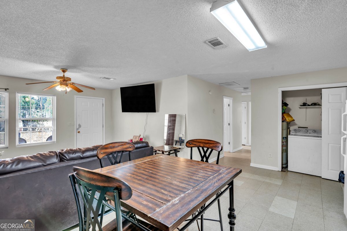 142 Ruby Street Property Photo 6