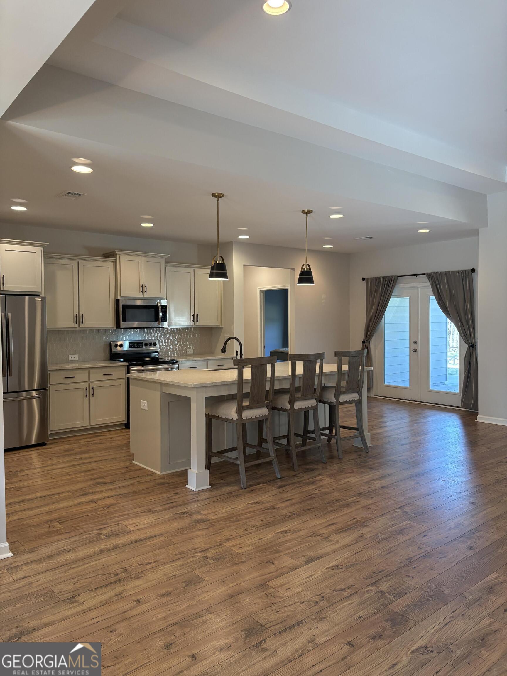 202 Millwood Court Property Photo 8