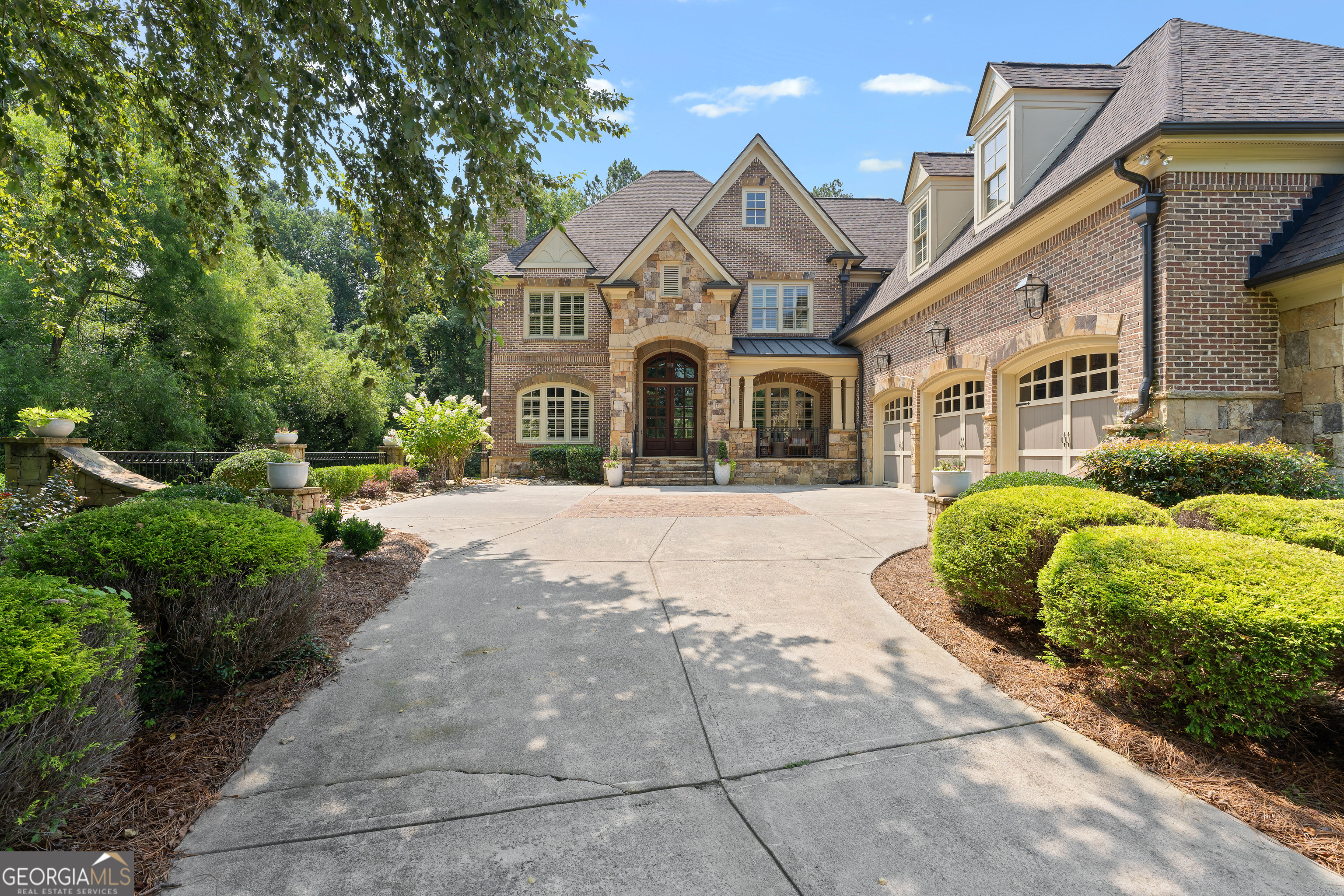 6327 Howell Cobb Court Property Photo 2