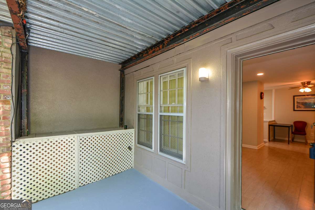 3113 Colonial Way # M Property Photo 5