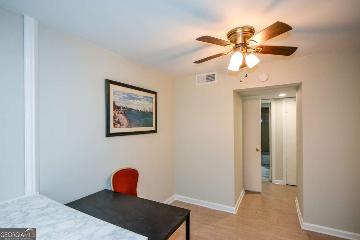 3113 Colonial Way # M Property Photo 14