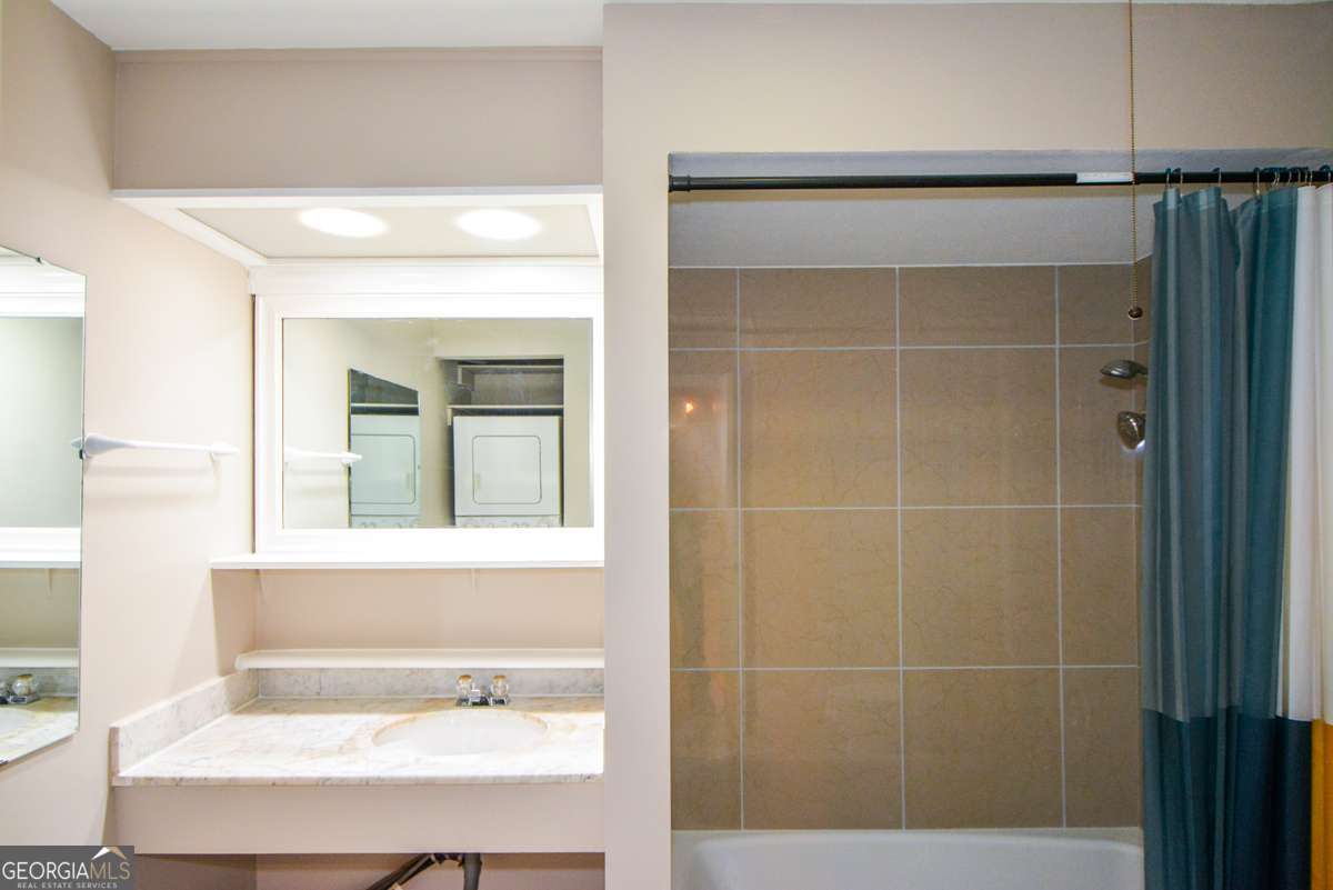 3113 Colonial Way # M Property Photo 24