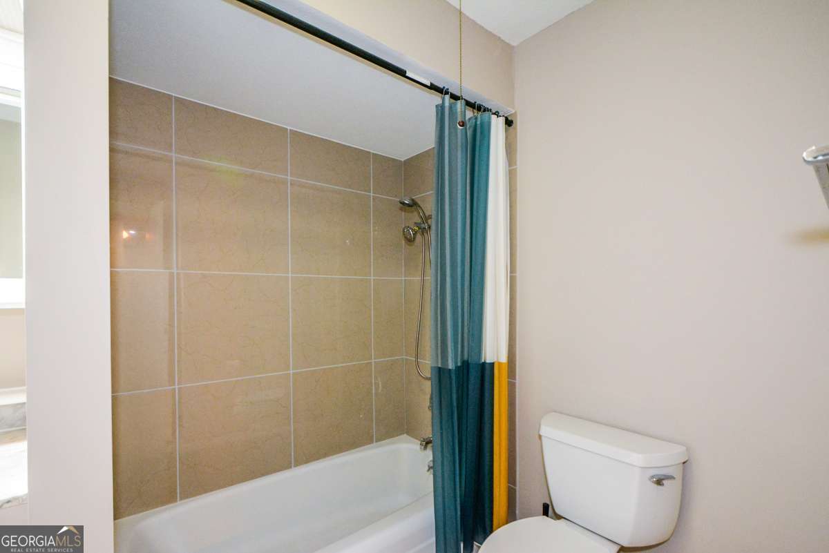 3113 Colonial Way # M Property Photo 25
