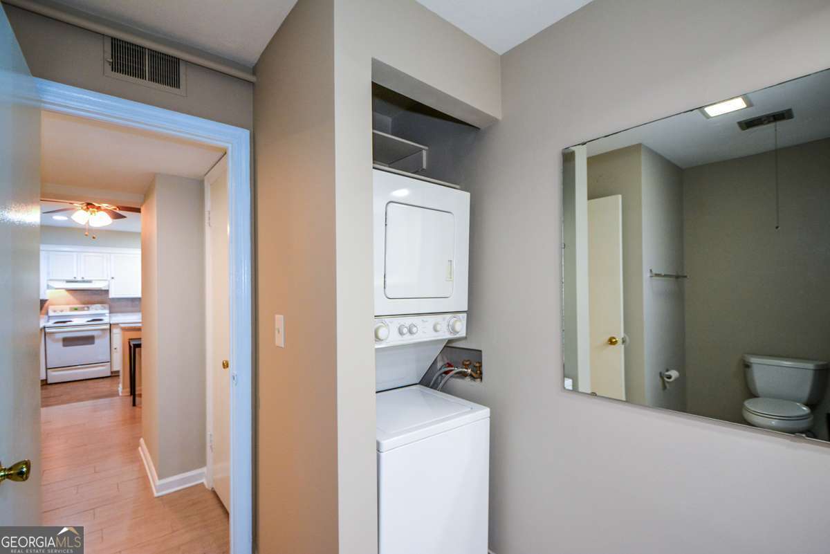 3113 Colonial Way # M Property Photo 27
