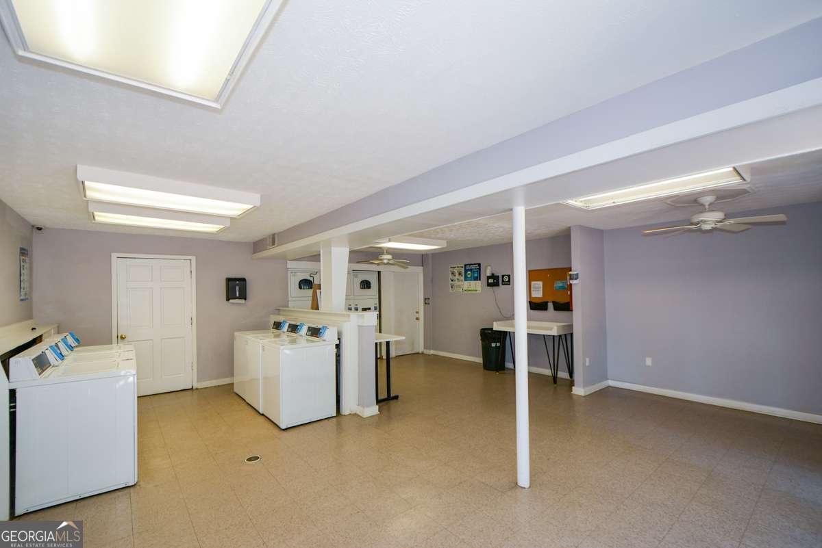 3113 Colonial Way # M Property Photo 39
