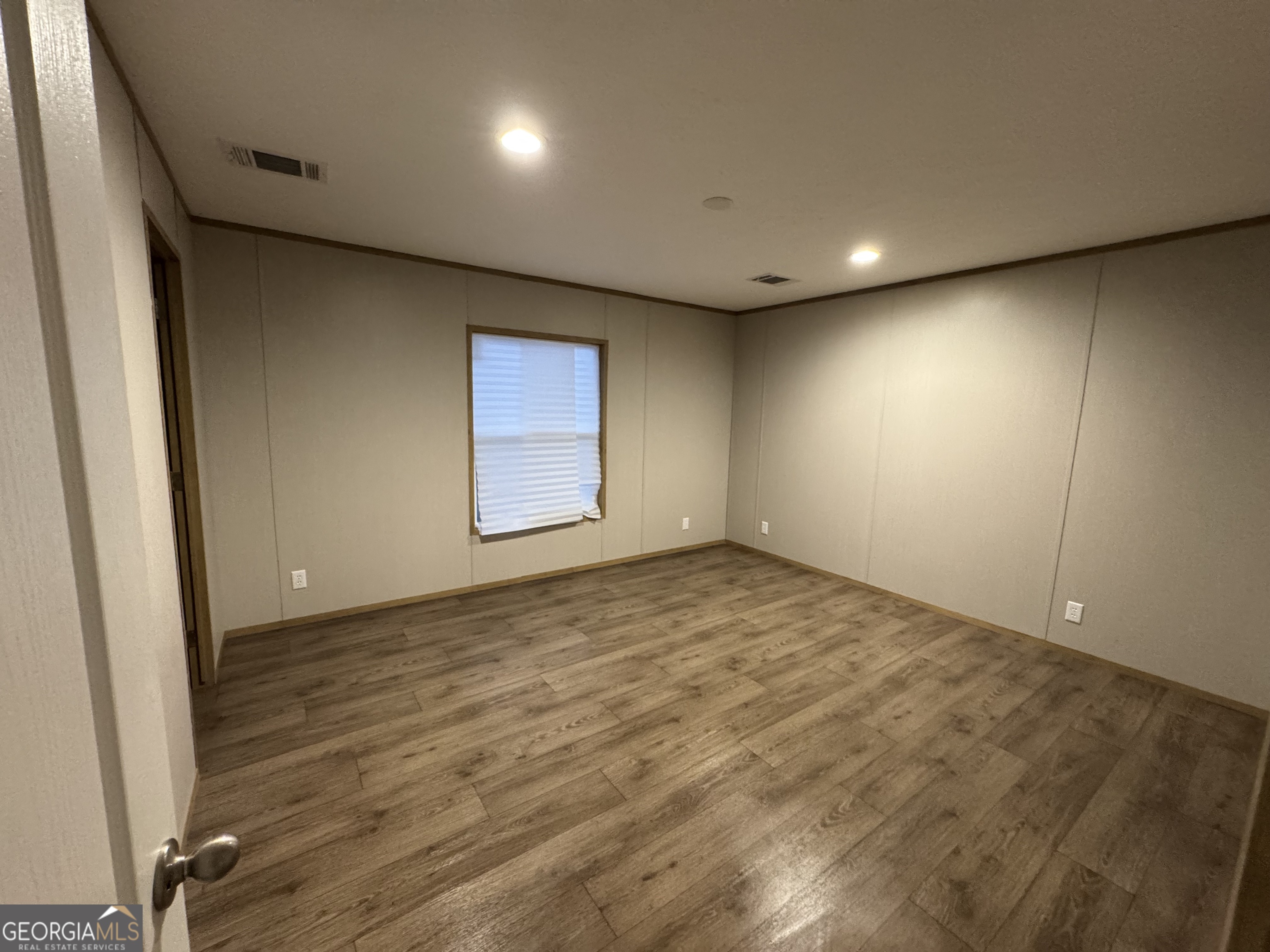 215 Poplar Circle Property Photo 8