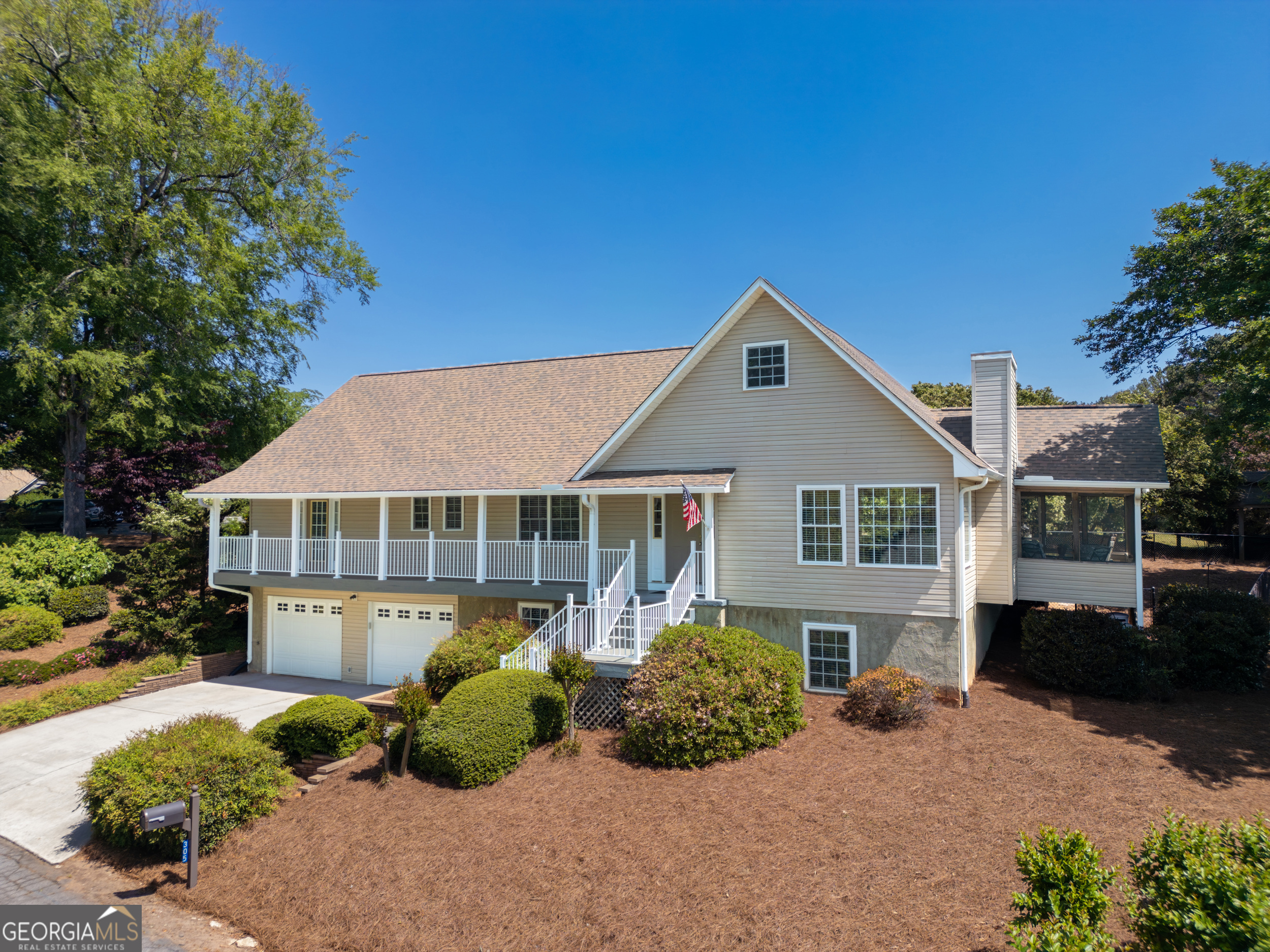 305 Point Place Drive Property Photo 1