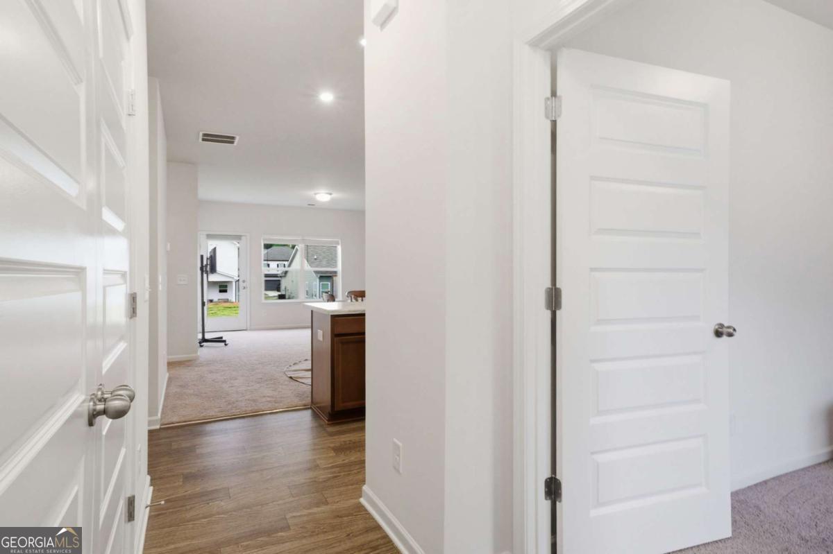 31 Brooke Court Se Property Photo 3