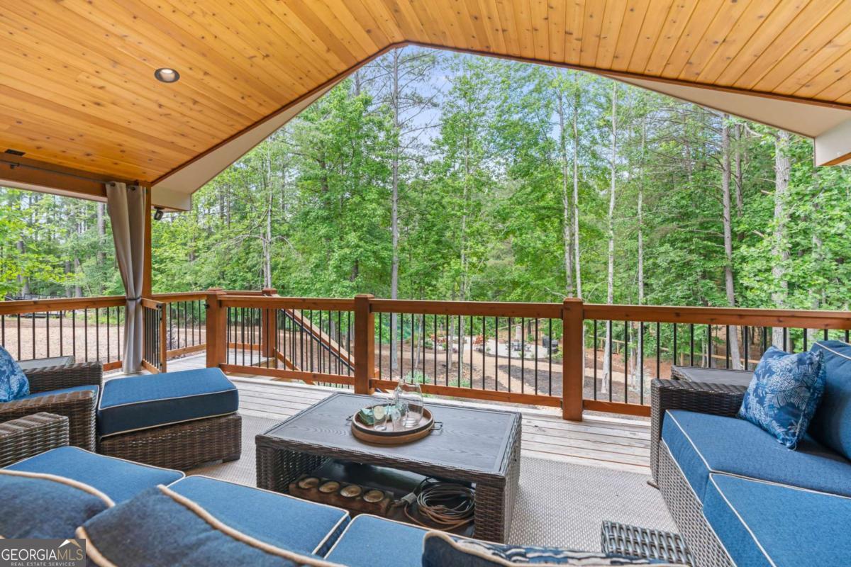 86 Back Trail Property Photo 2