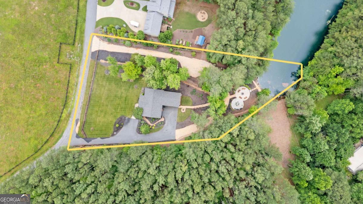 86 Back Trail Property Photo 43