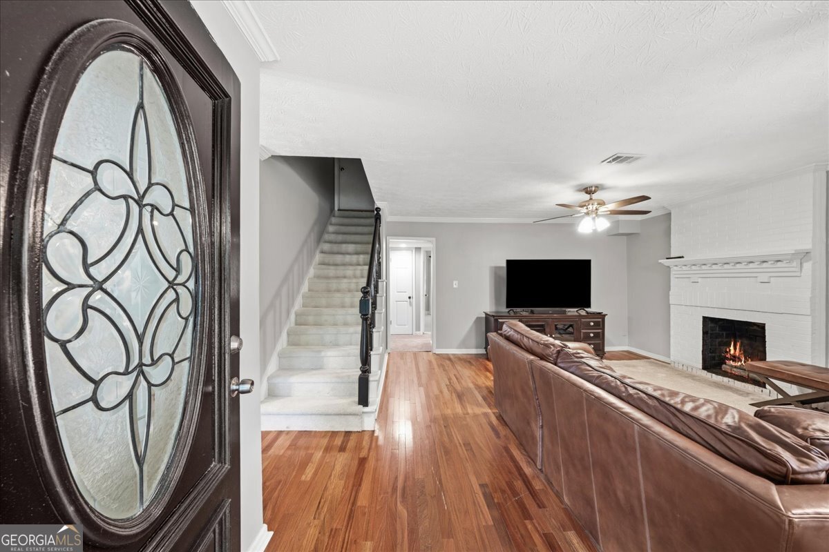1661 Hudson Road Property Photo 12