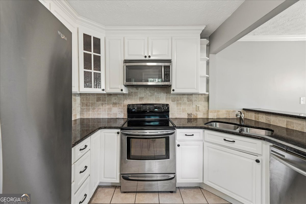 1661 Hudson Road Property Photo 21