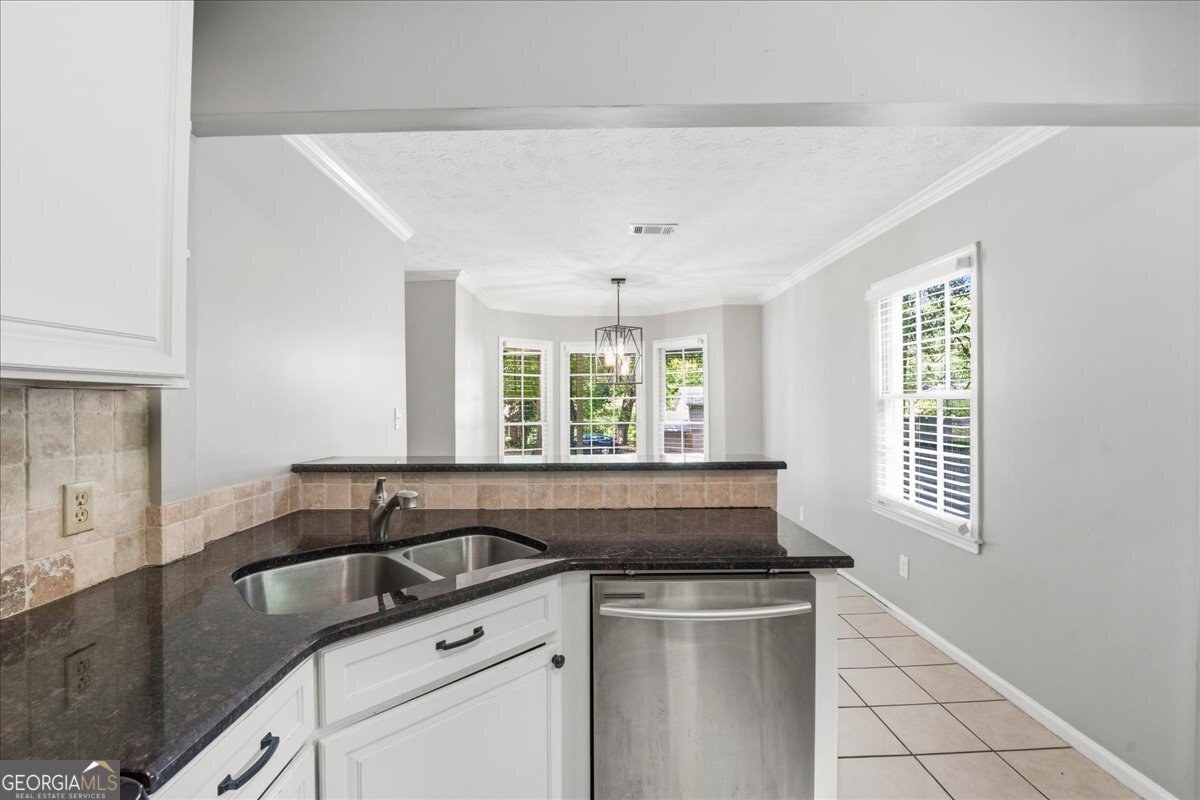 1661 Hudson Road Property Photo 22