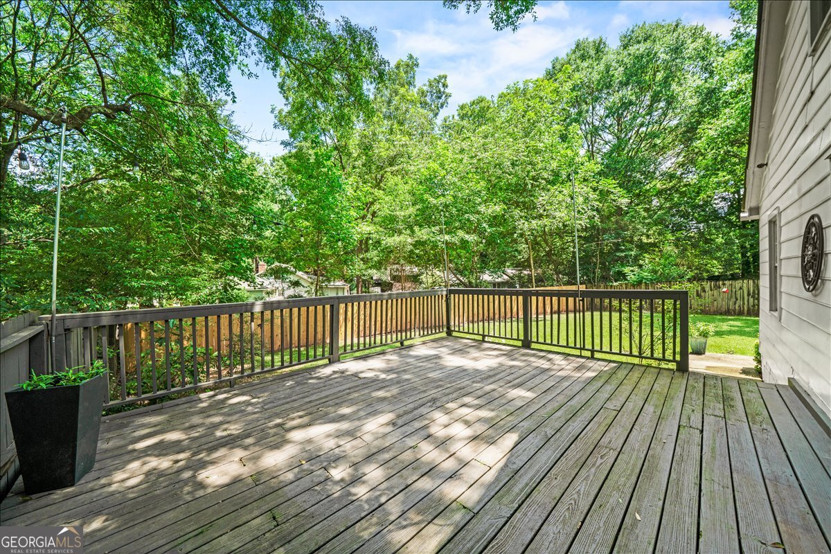 1661 Hudson Road Property Photo 33