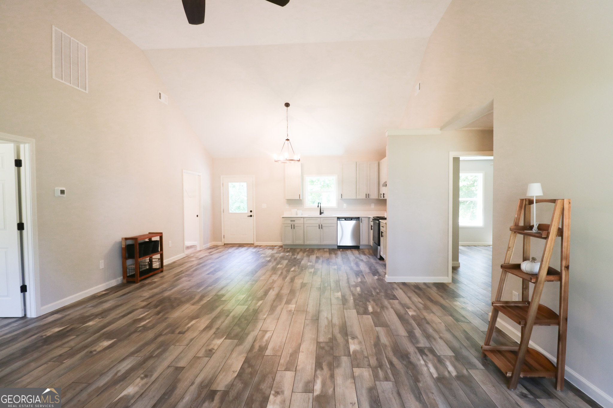 101 Alexandria Way Property Photo 28