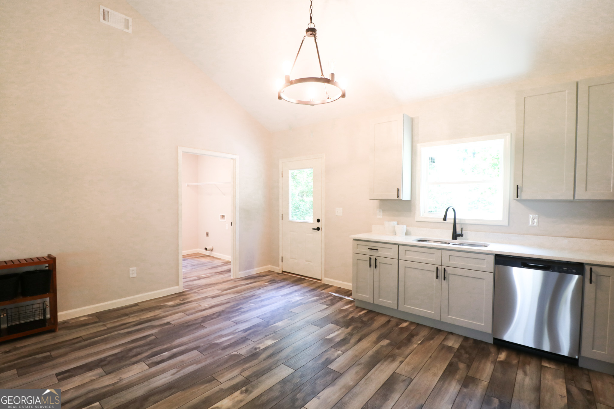 101 Alexandria Way Property Photo 55