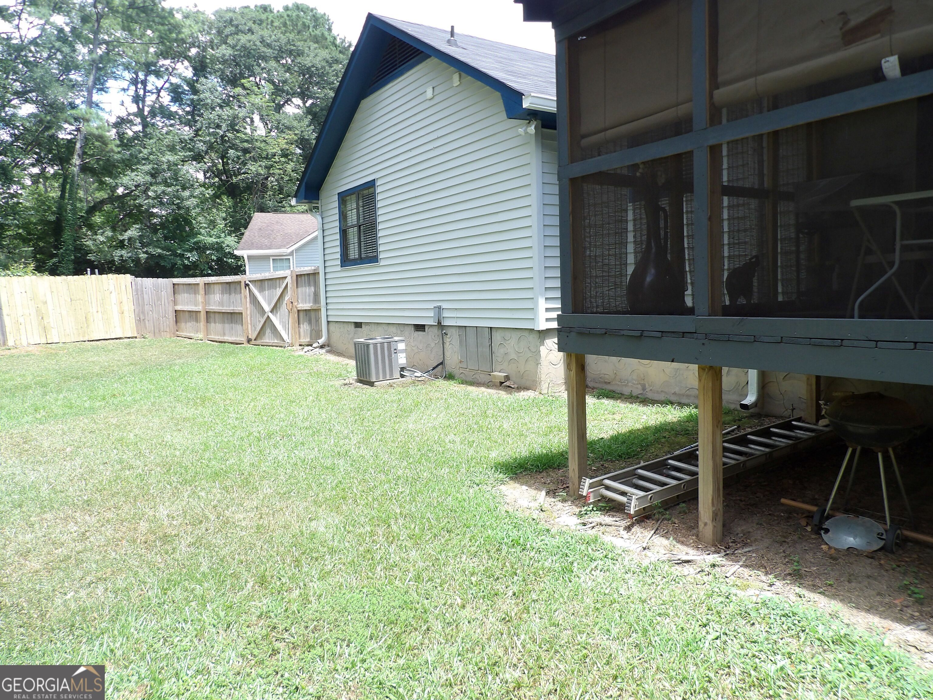 233 Leafwood Lane Property Photo 4