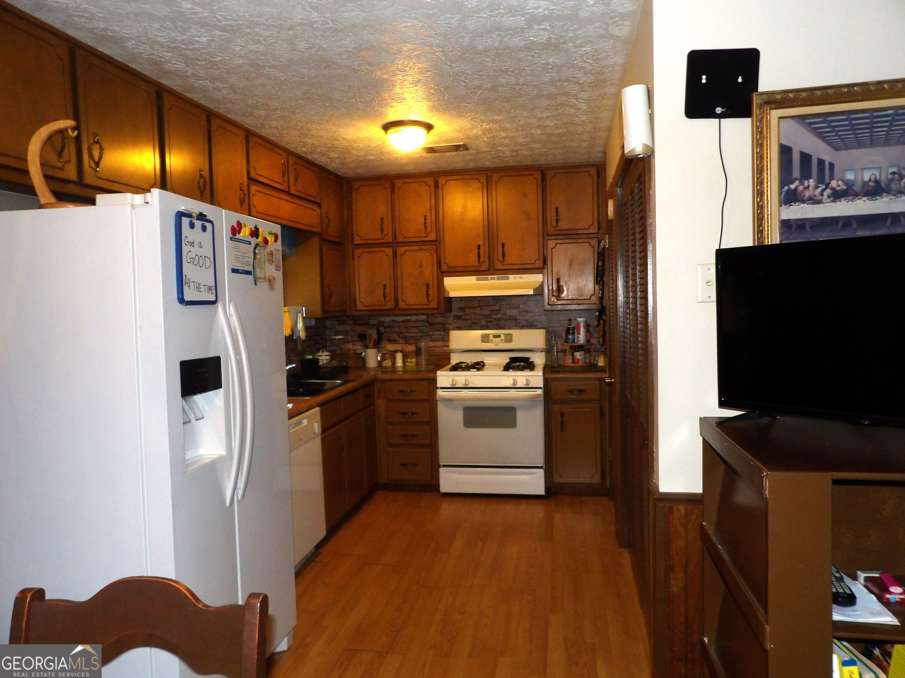 233 Leafwood Lane Property Photo 8