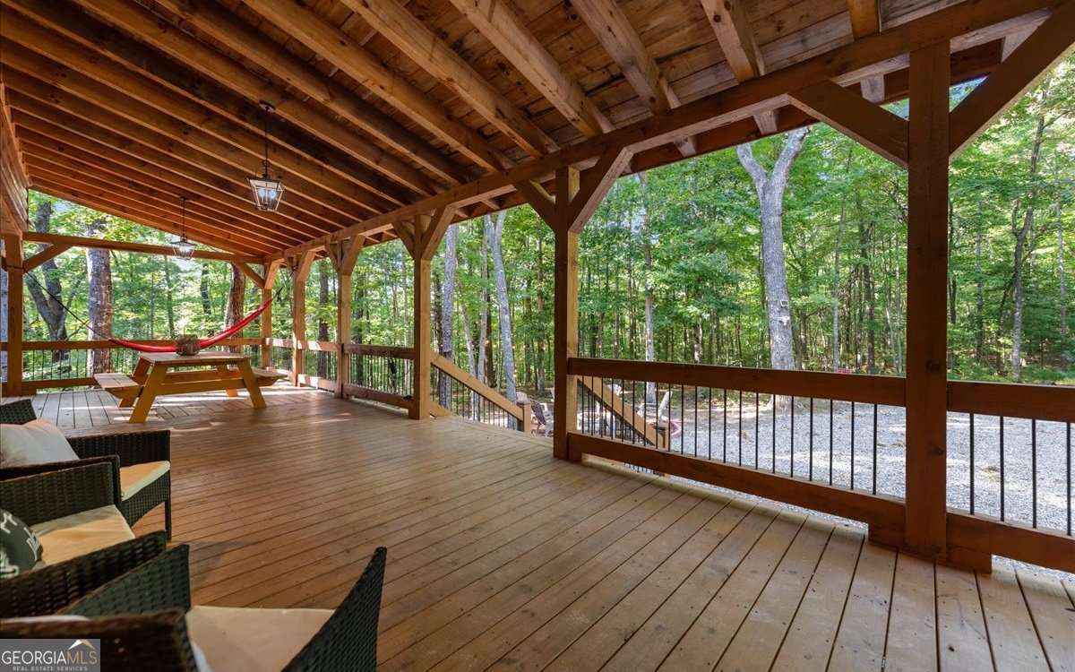 150 Laurel Trace Property Photo 4