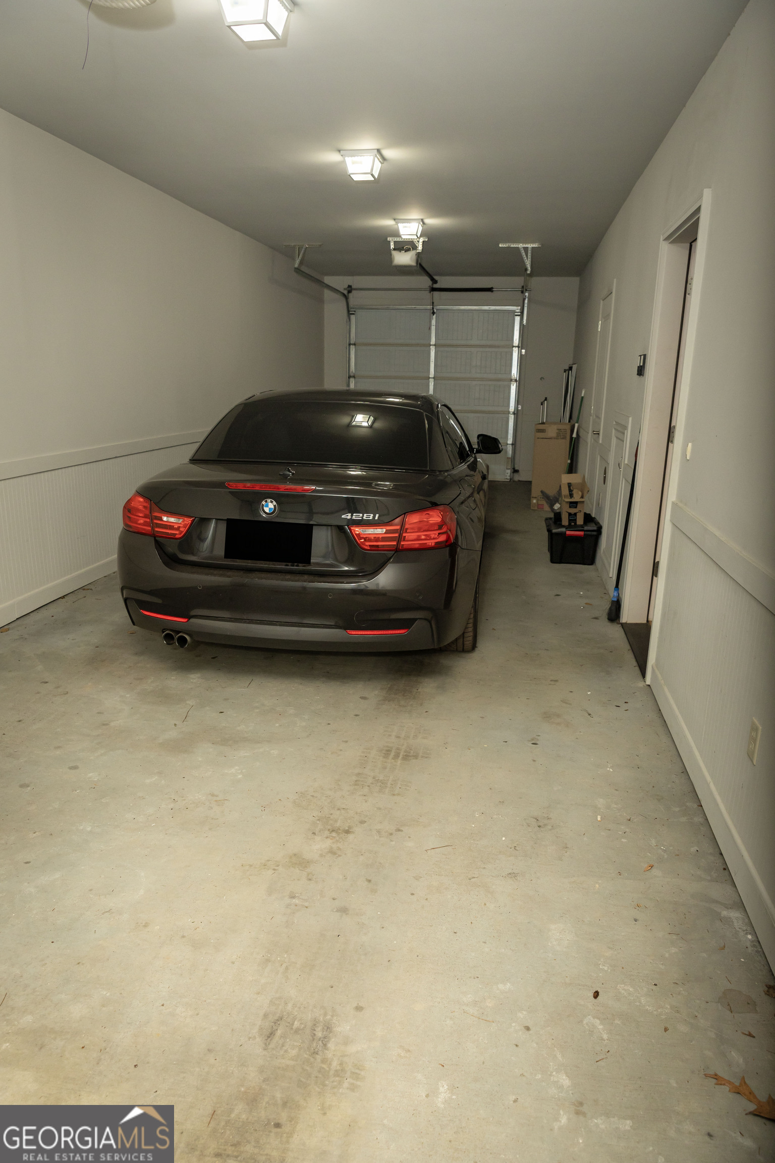 102 Arbor Court Property Photo 6