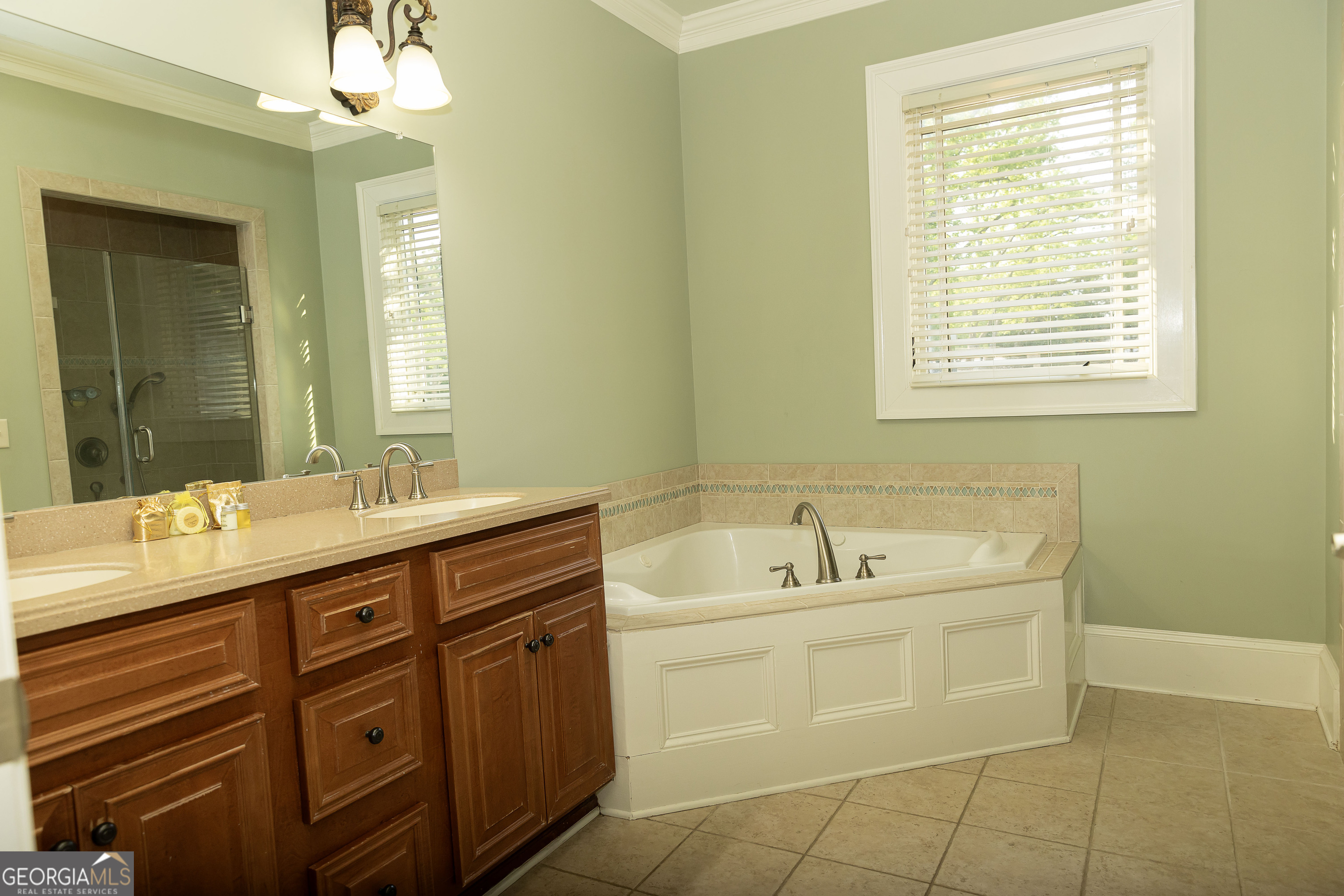 102 Arbor Court Property Photo 10