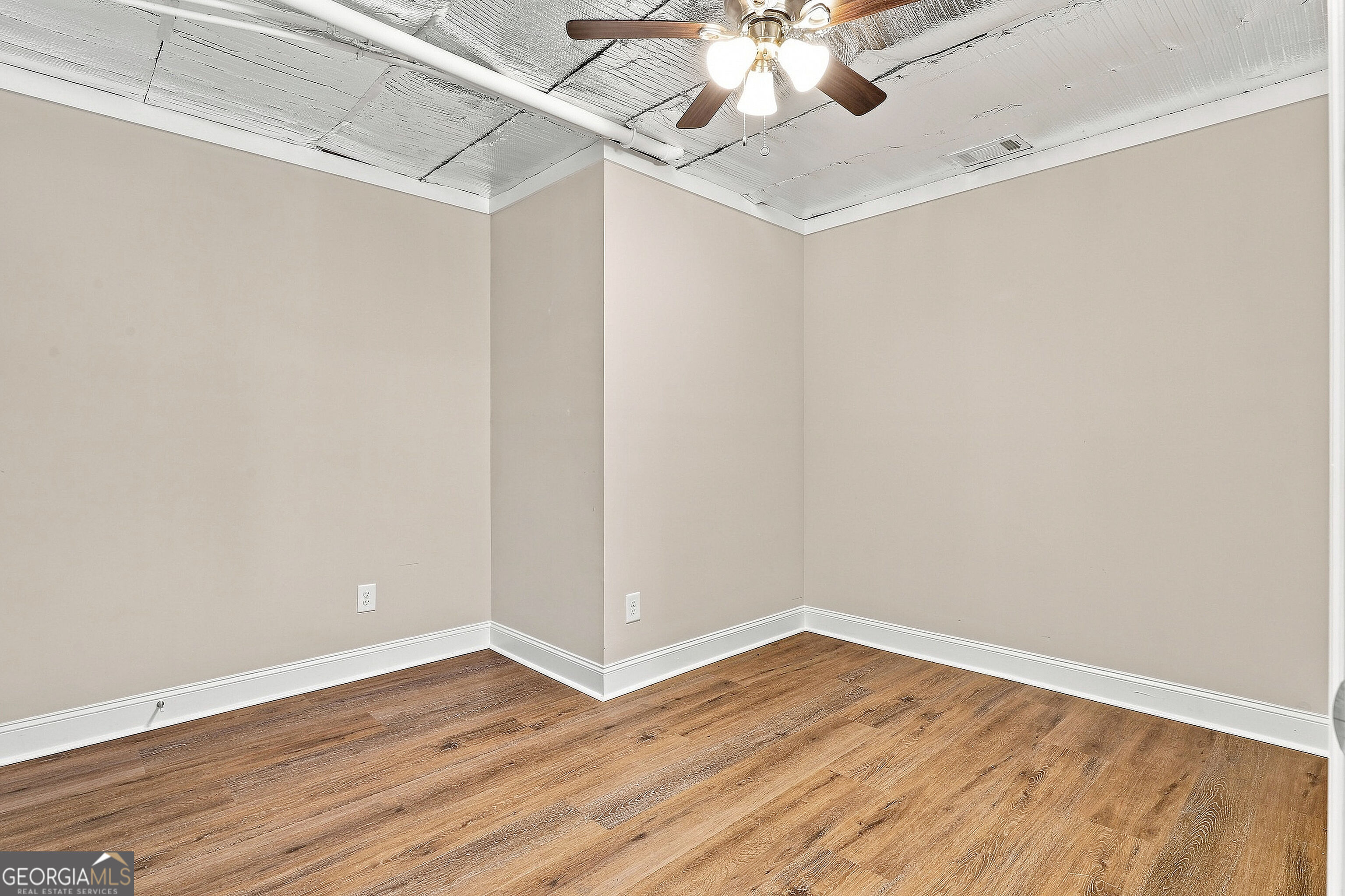 509 Lago Court Property Photo 24