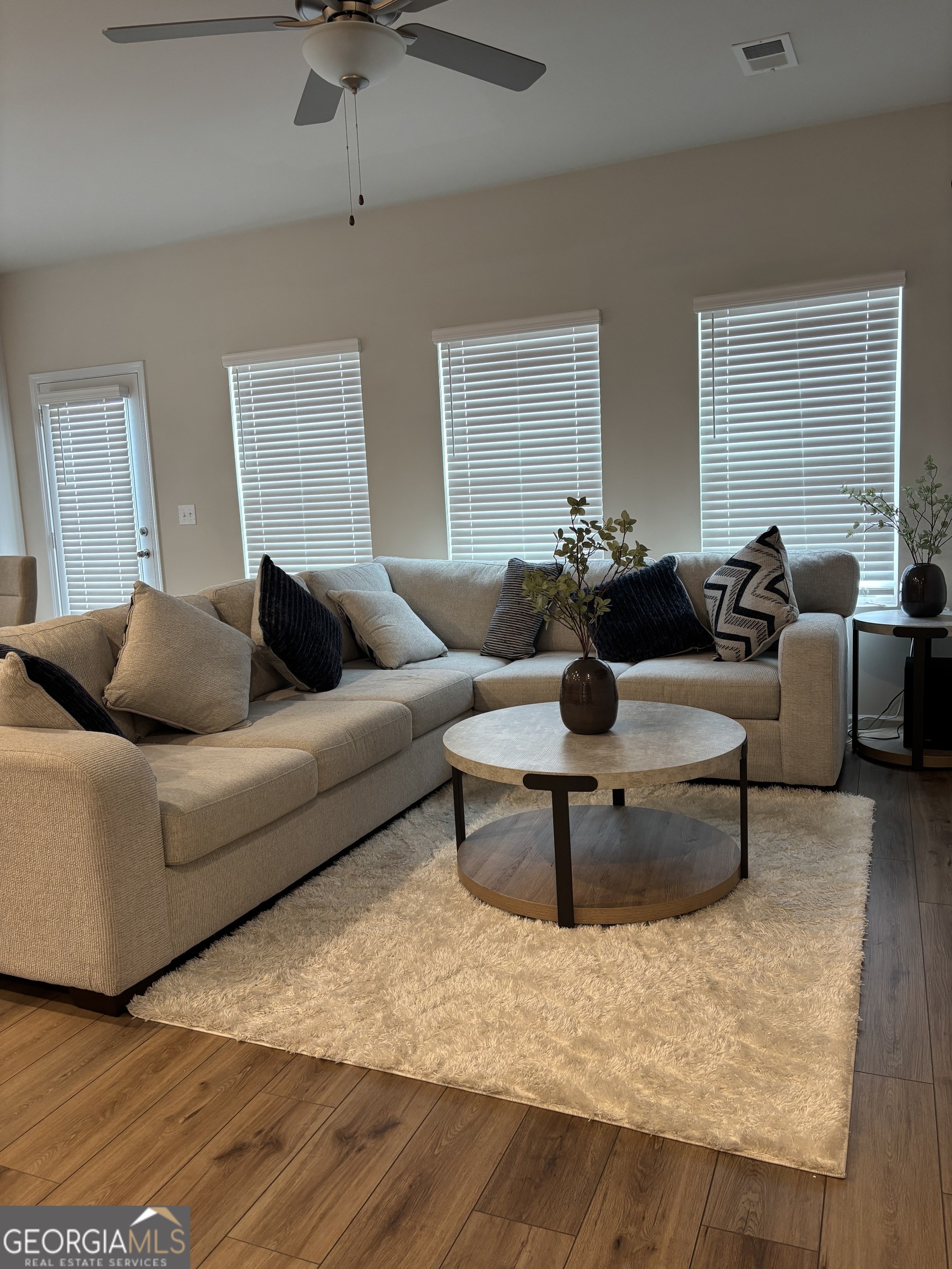 251 Regent Park Property Photo 8