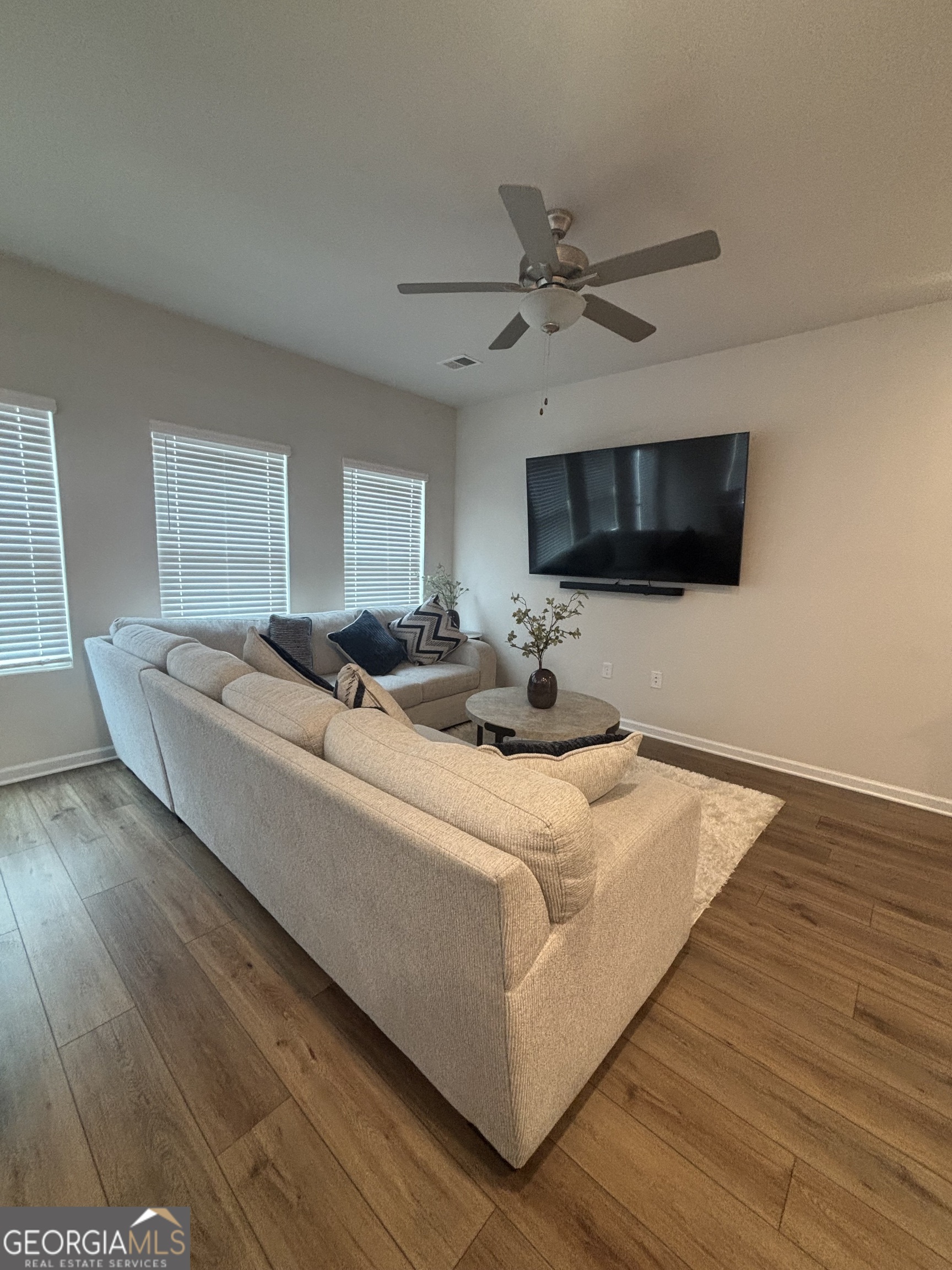 251 Regent Park Property Photo 9