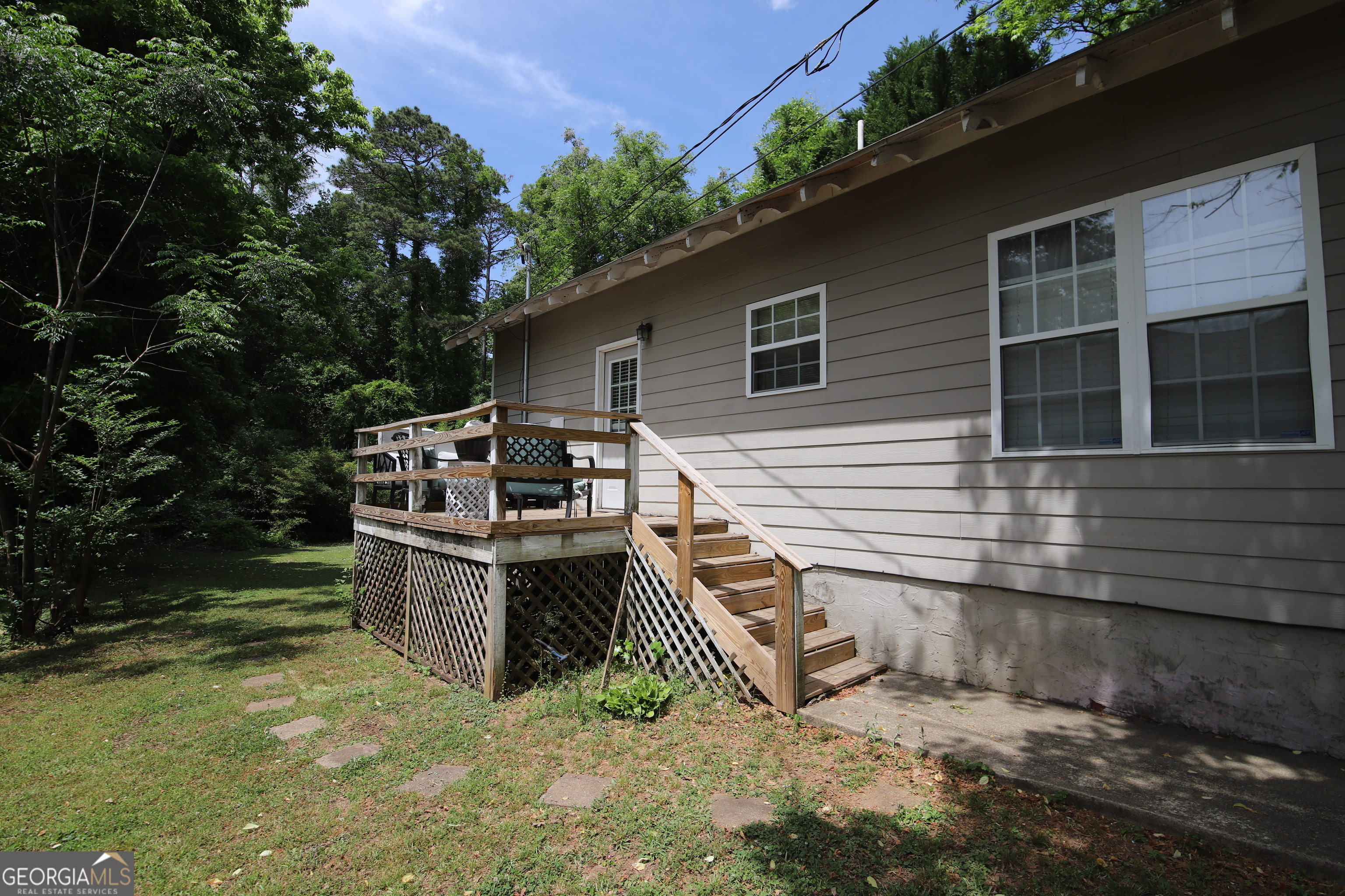 412 S Lee Street Property Photo 2