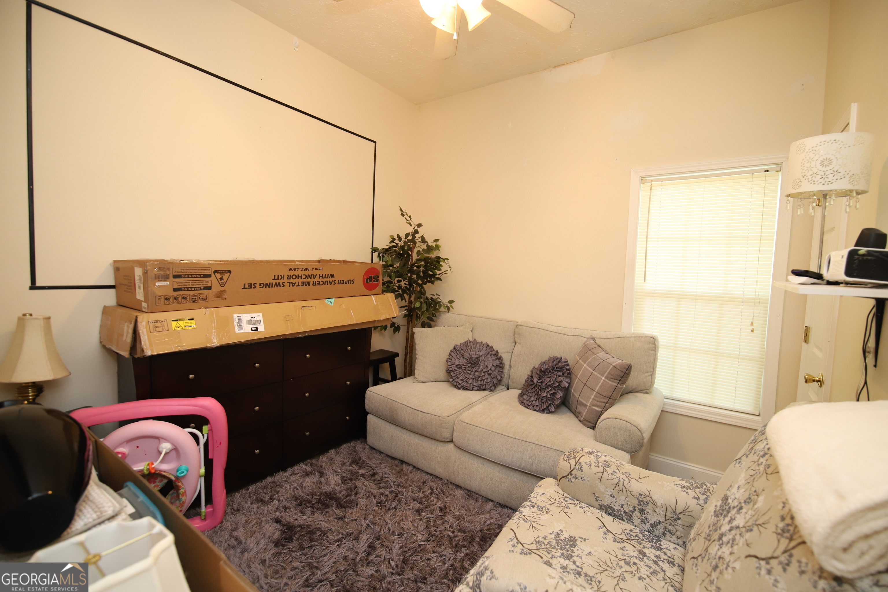 412 S Lee Street Property Photo 7