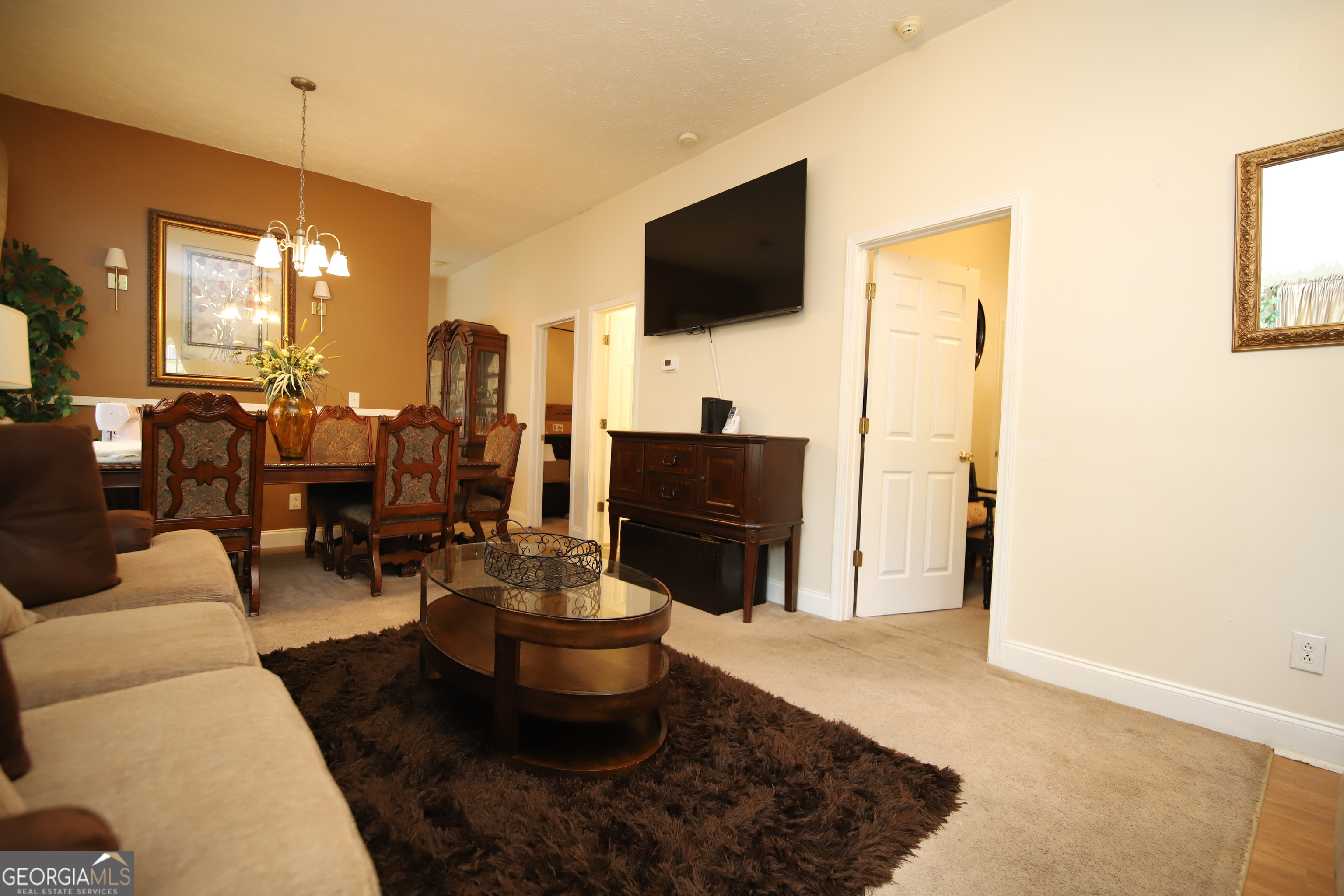412 S Lee Street Property Photo 17