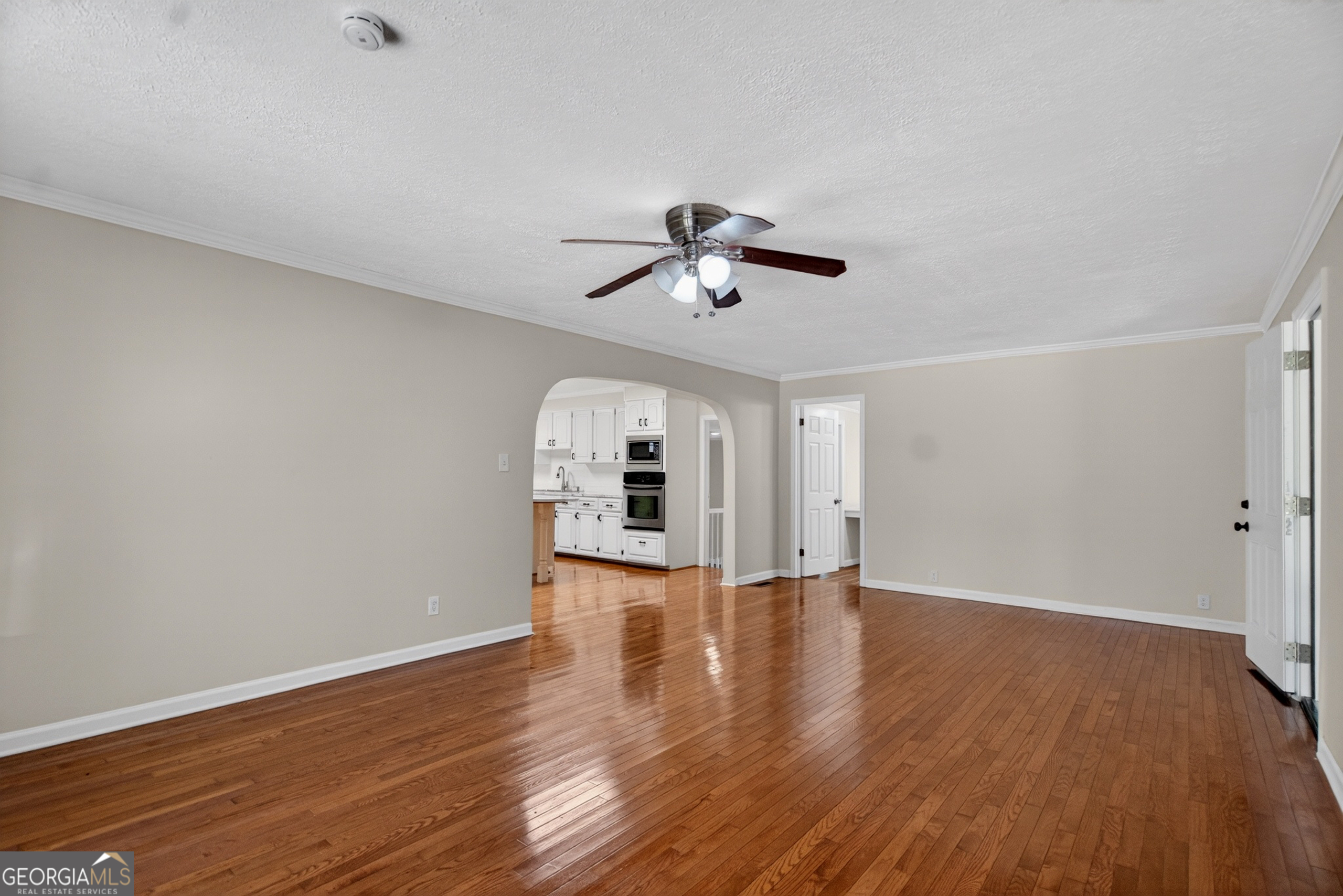 121 N Chilton Crescent Property Photo 10