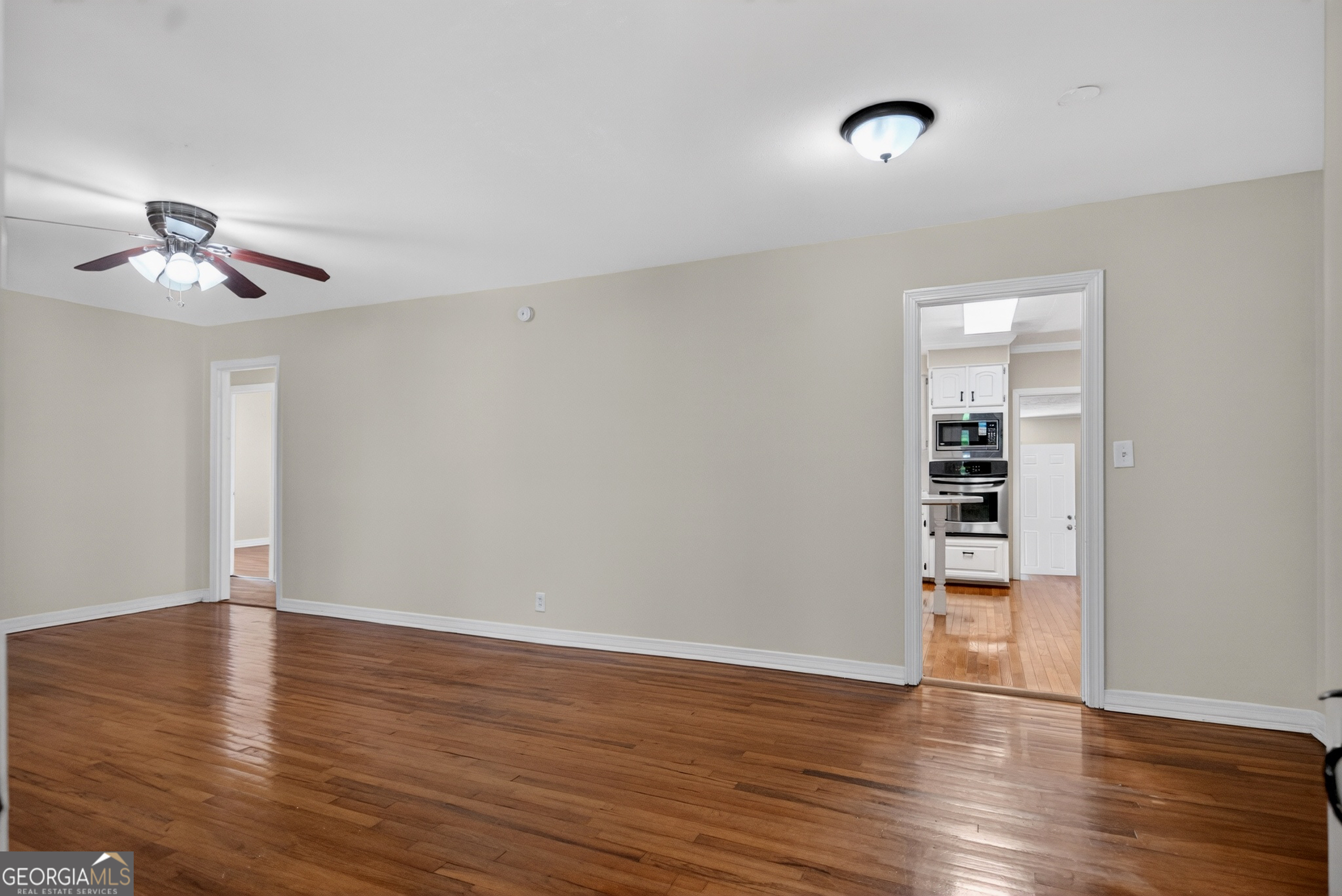 121 N Chilton Crescent Property Photo 18