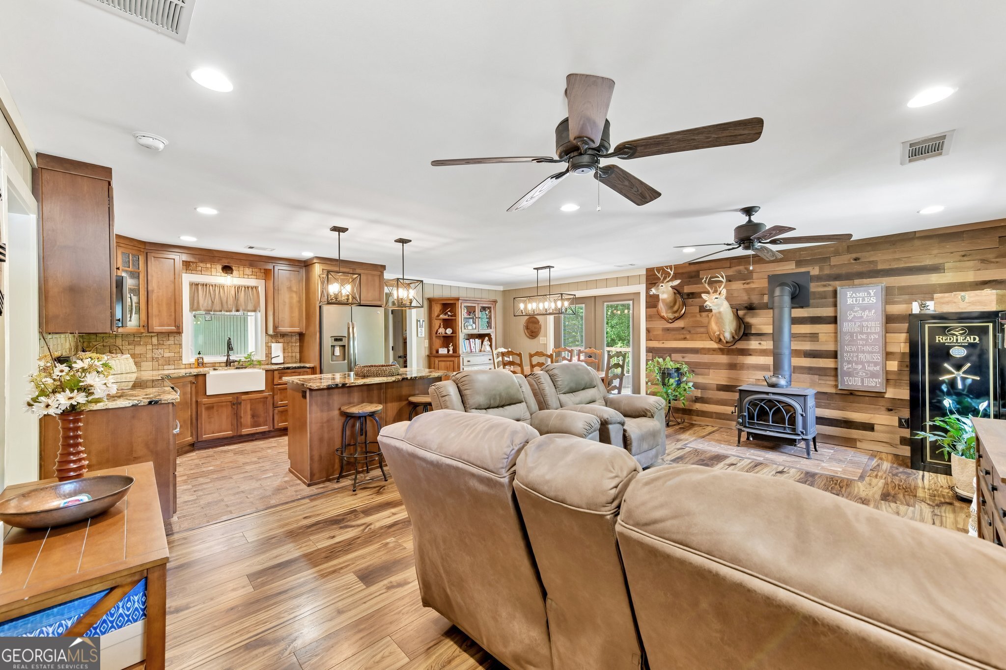 2630 Cold Springs Road Property Photo 8