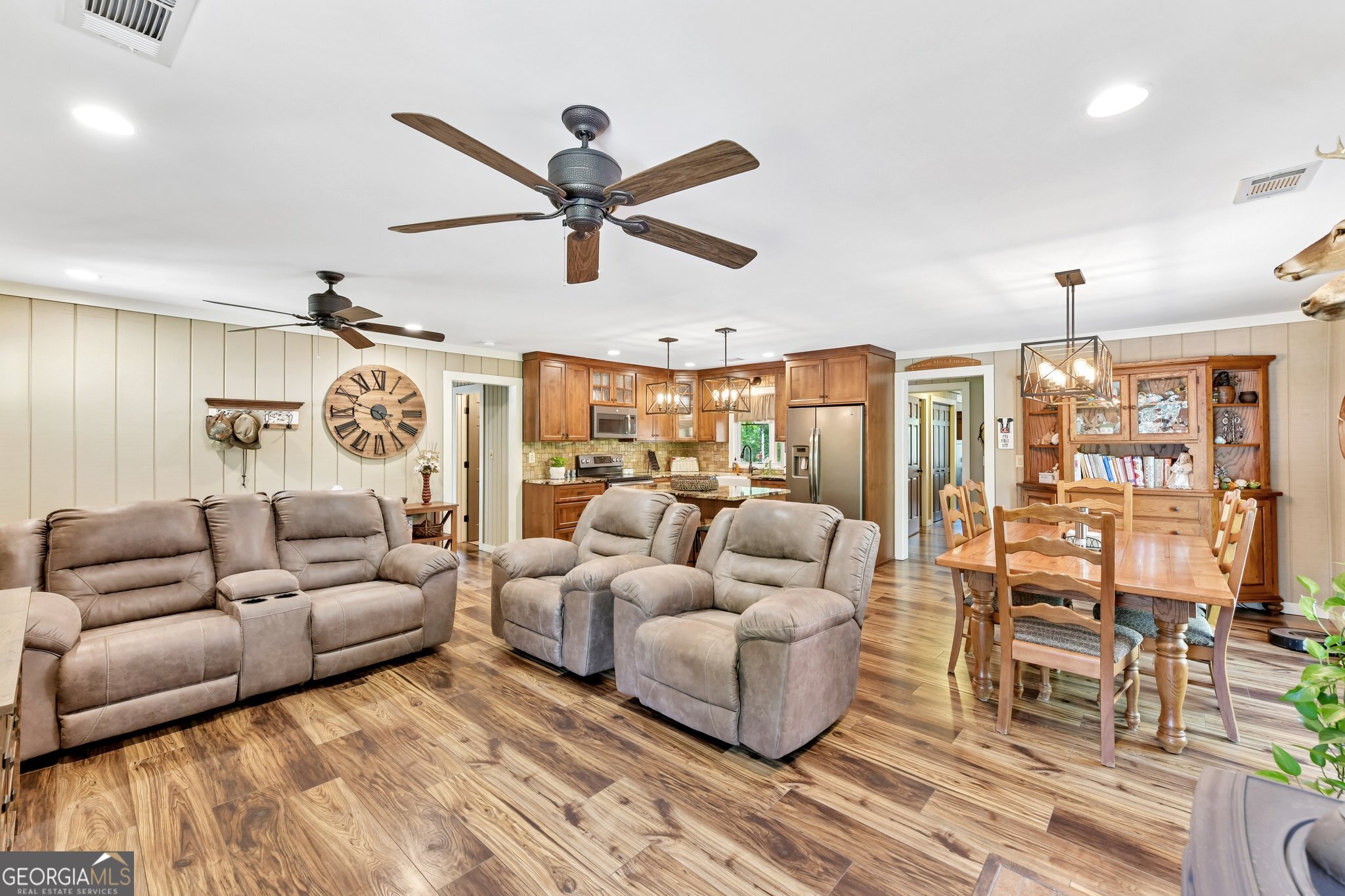 2630 Cold Springs Road Property Photo 10