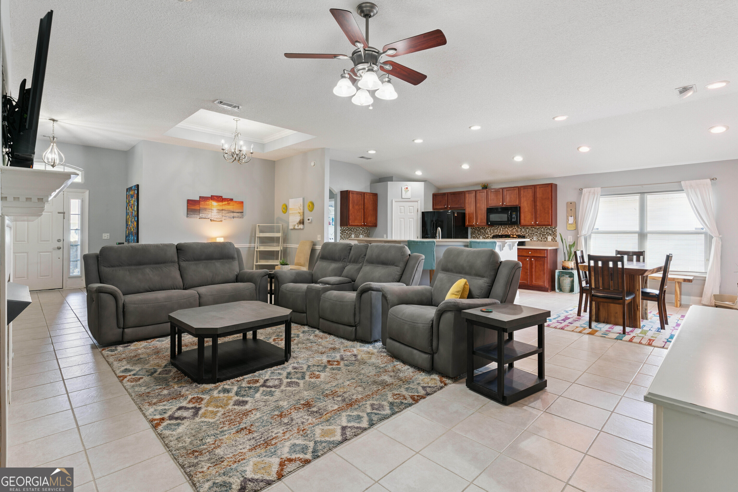 269 Long Way S Property Photo 5