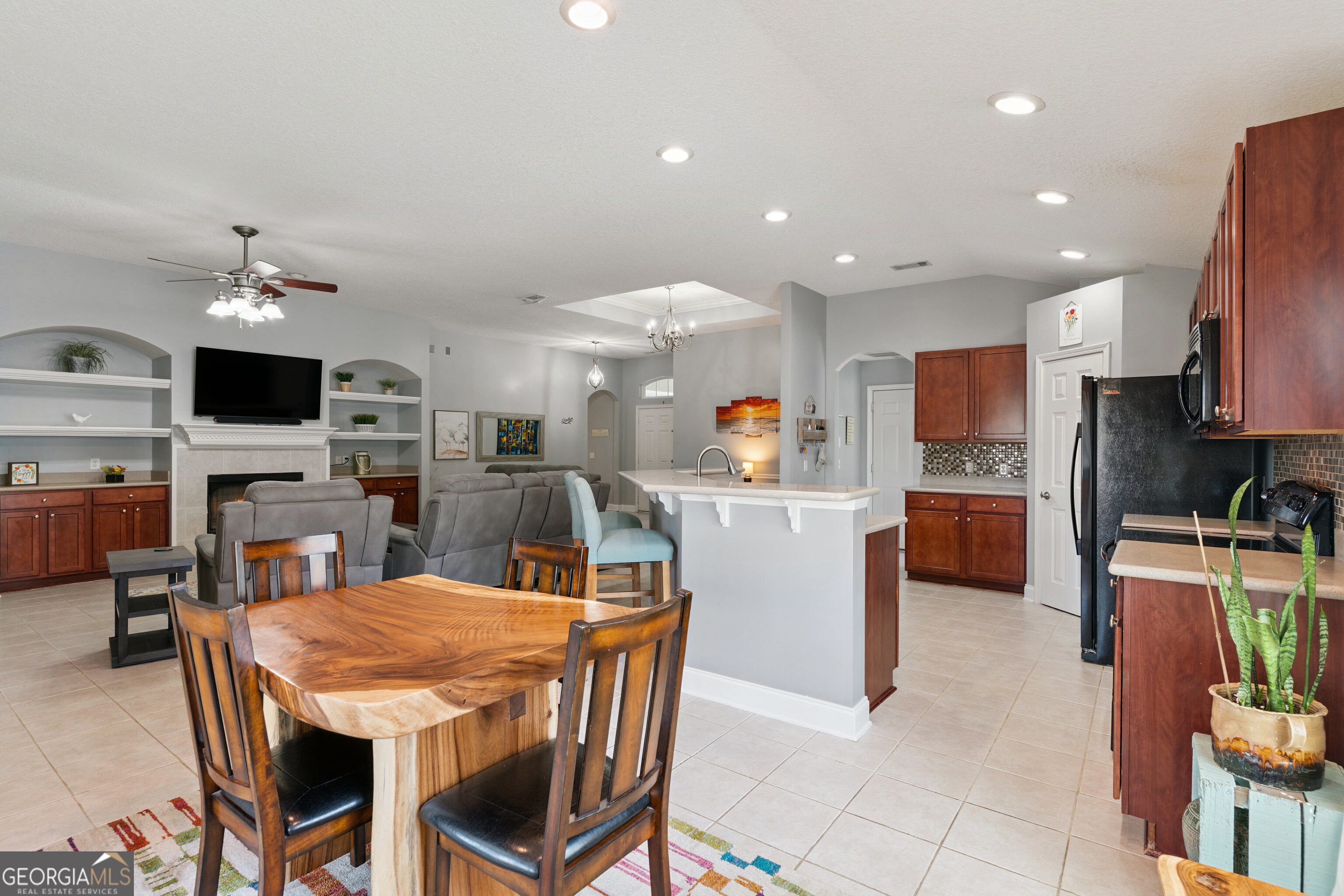 269 Long Way S Property Photo 8