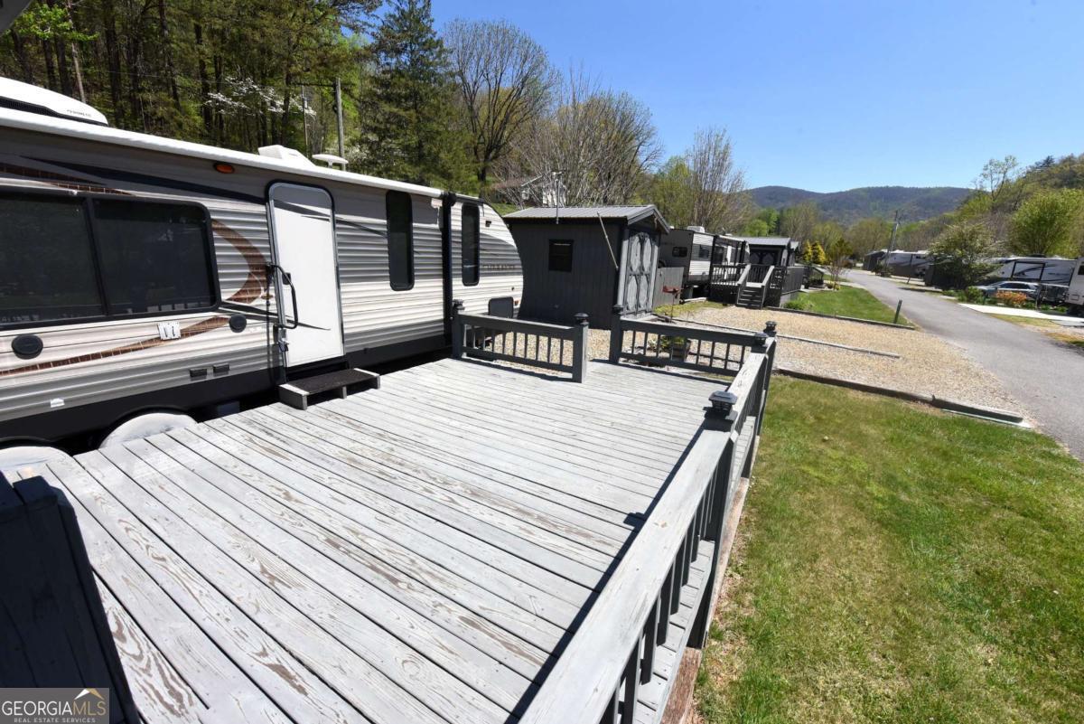98 Heavenly Drive Property Photo 10