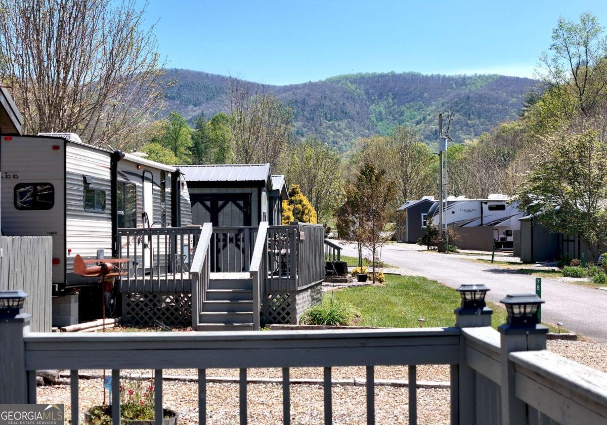 98 Heavenly Drive Property Photo 12