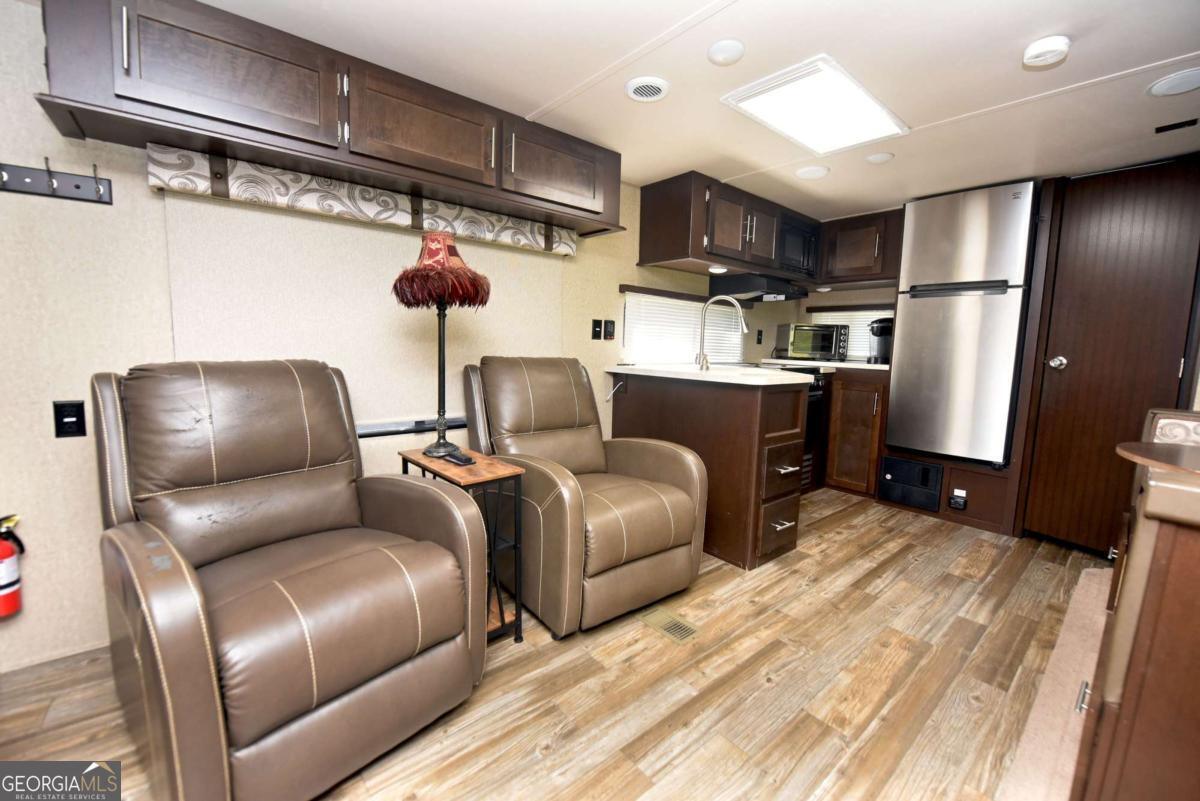 98 Heavenly Drive Property Photo 20