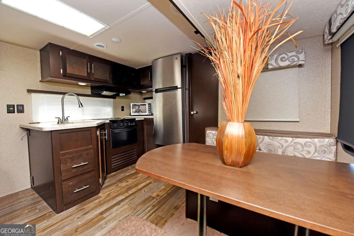 98 Heavenly Drive Property Photo 21
