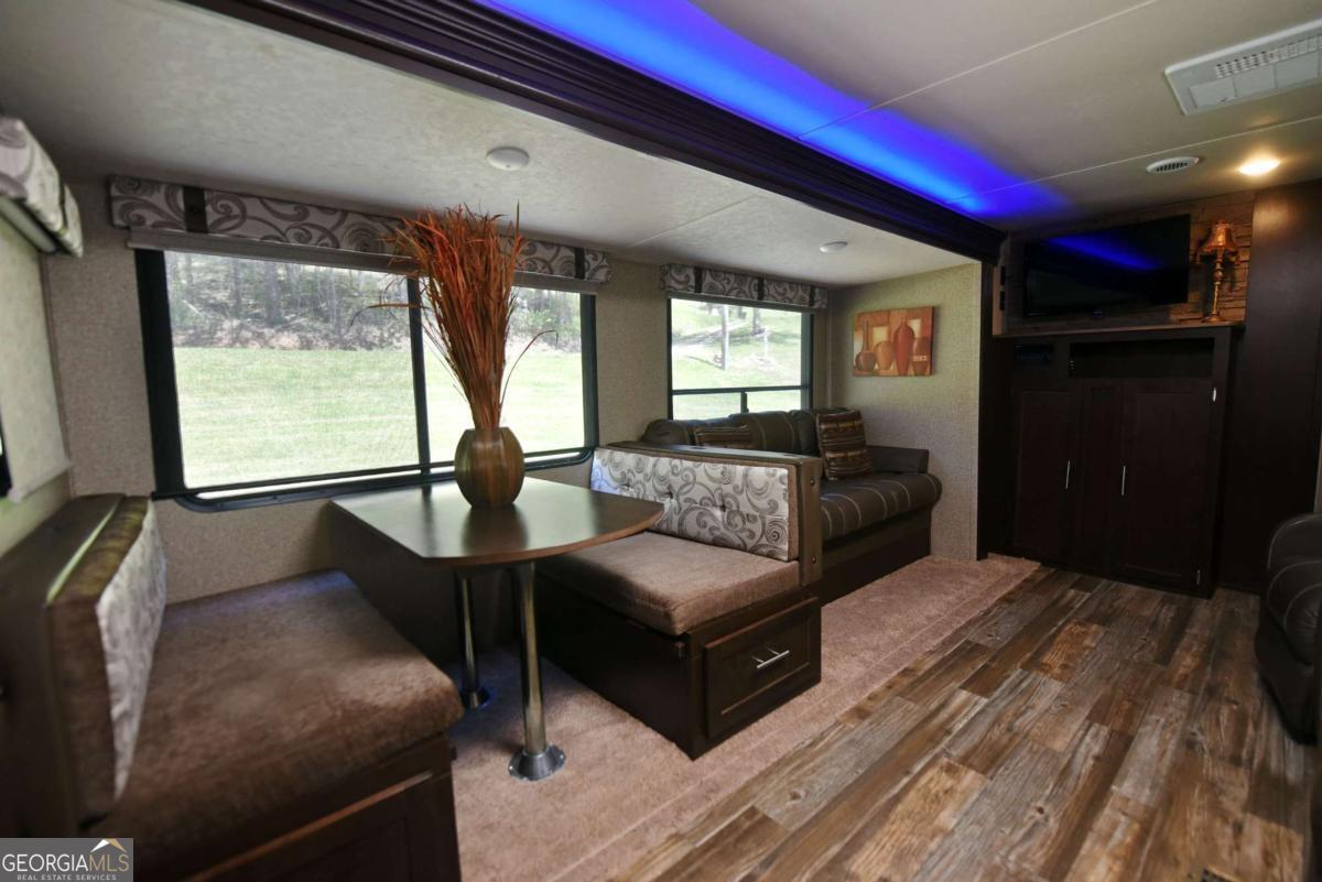 98 Heavenly Drive Property Photo 23