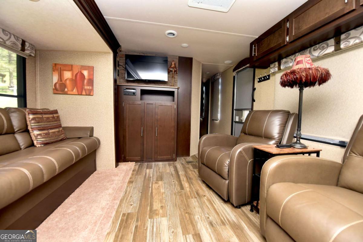 98 Heavenly Drive Property Photo 24