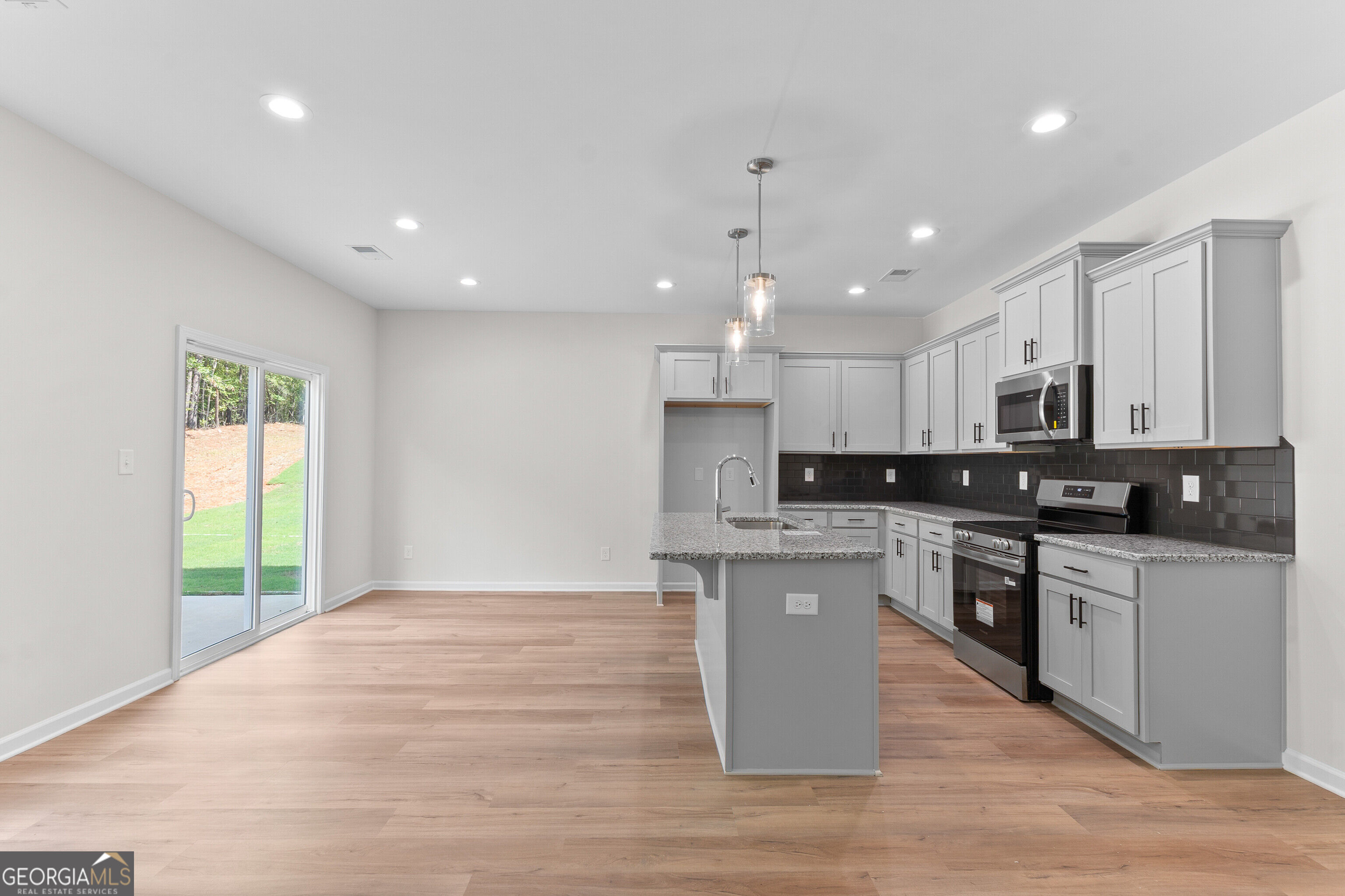 1050 Sun Valley Court # C60 Property Photo 4