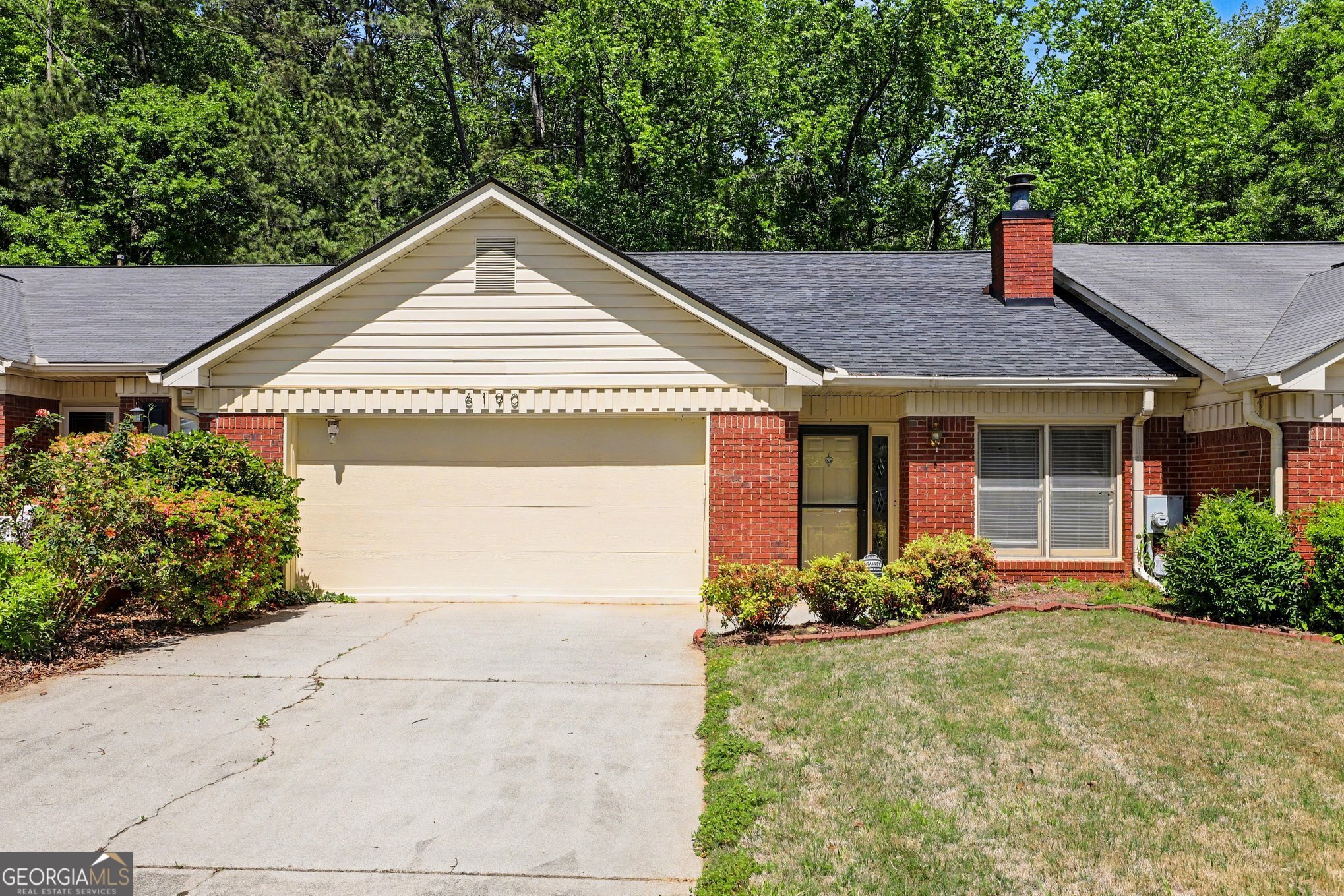 6190 Douglas Manor Court Property Photo 1